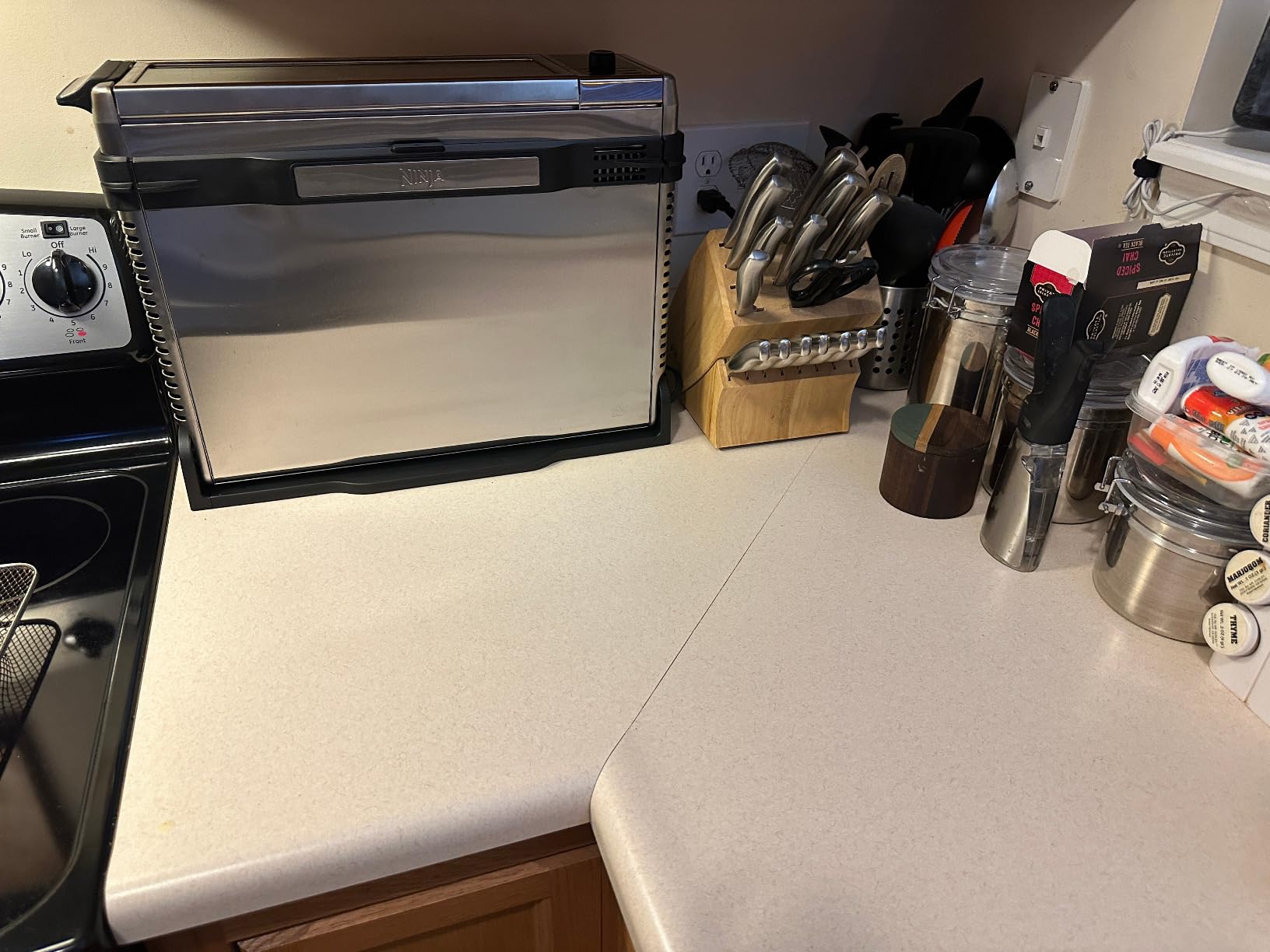 Ninja Digital Air Fryer & Toaster Oven | 8-in-1 Functionality | Flip-Up Design | XL Capacity | Air Fry Basket, Sheet Pan, Wire Rack & Crumb Tray | 1800 Watt | Silver | SP101 customer photo 2