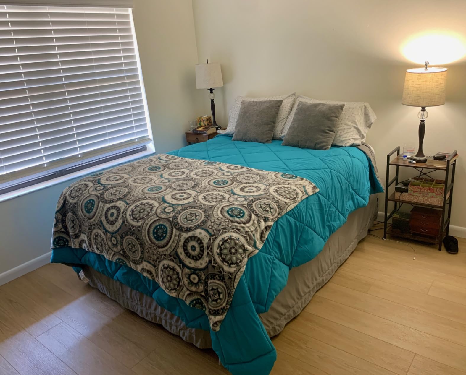 Cosybay Down Alternative Comforter (Blue/Grey, Queen) - All Season Soft Quilted Queen Size Bed Comforter - Duvet Insert with Corner Tabs -Winter Summer Warm Fluffy, 88x92inches customer photo 2