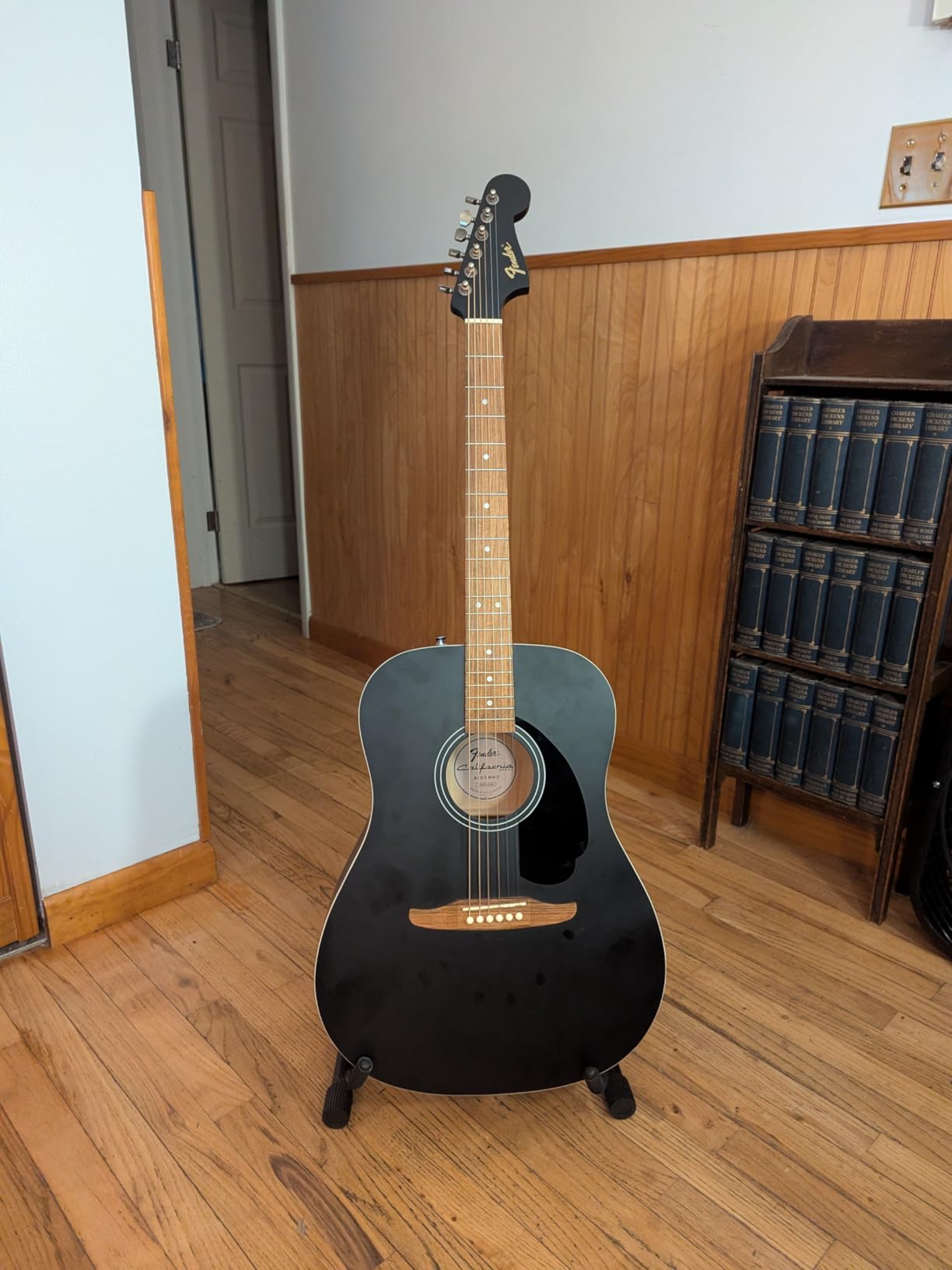 Fender California Debut Redondo Series Acoustic Guitar, Beginner Guitar, 2-Year Warranty, 2-Tone Sunburst customer photo 2