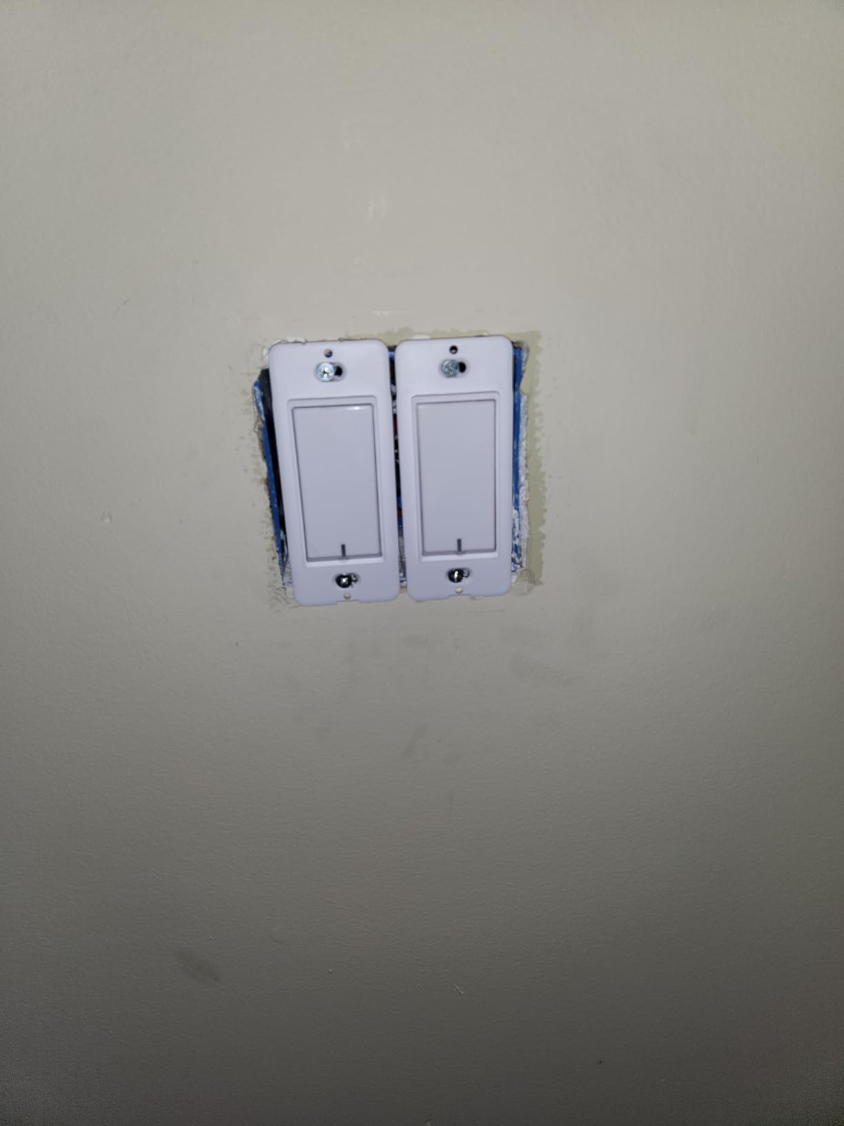 TREATLIFE 3 Way Smart Switch 4 Pack, 2.4GHz WiFi Smart Light Switch 3 Way, Works with Alexa, Google Home and SmartThings, Remote Control, FCC, Schedule, Neutral Wire Required customer photo 1