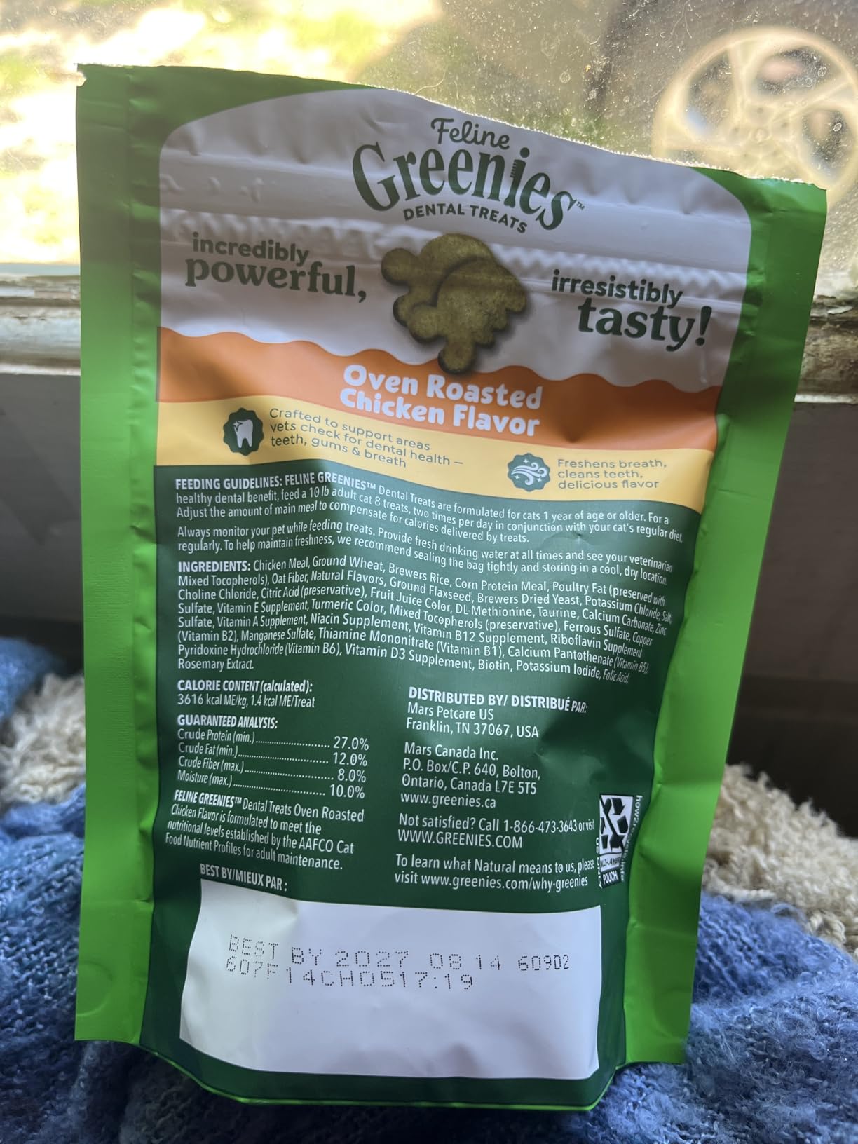 Greenies Cat Treats, Feline Veterinarian-Recommended Adult Natural Dental Cat Treats, Oven Roasted Chicken Flavor, 9.75 oz. Tub customer photo 2