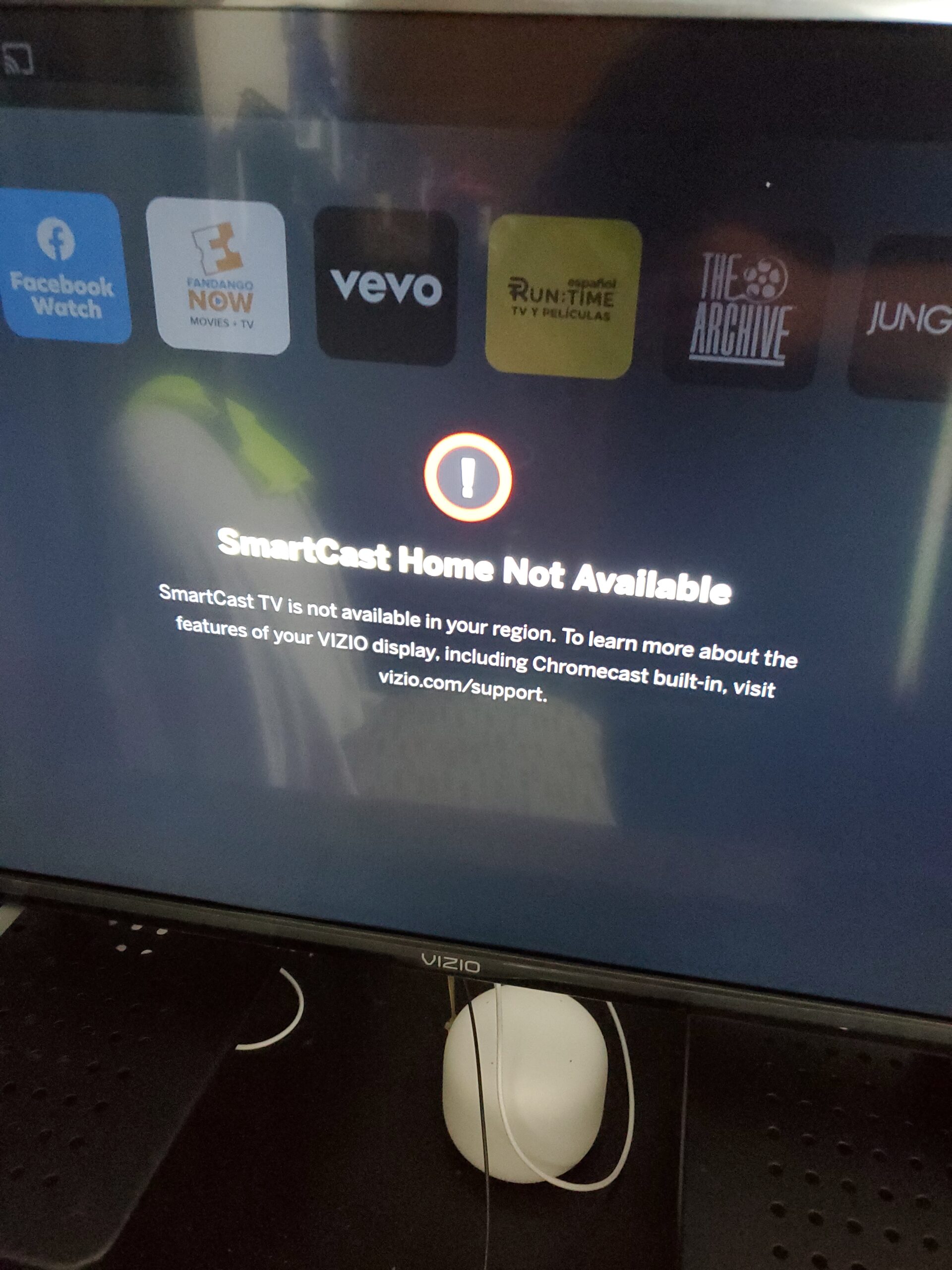 VIZIO 32-inch D-Series Full HD 1080p Smart TV with Apple AirPlay and Chromecast Built-in, Screen Mirroring for Second Screens, D32f-G1, 2020 customer photo 1