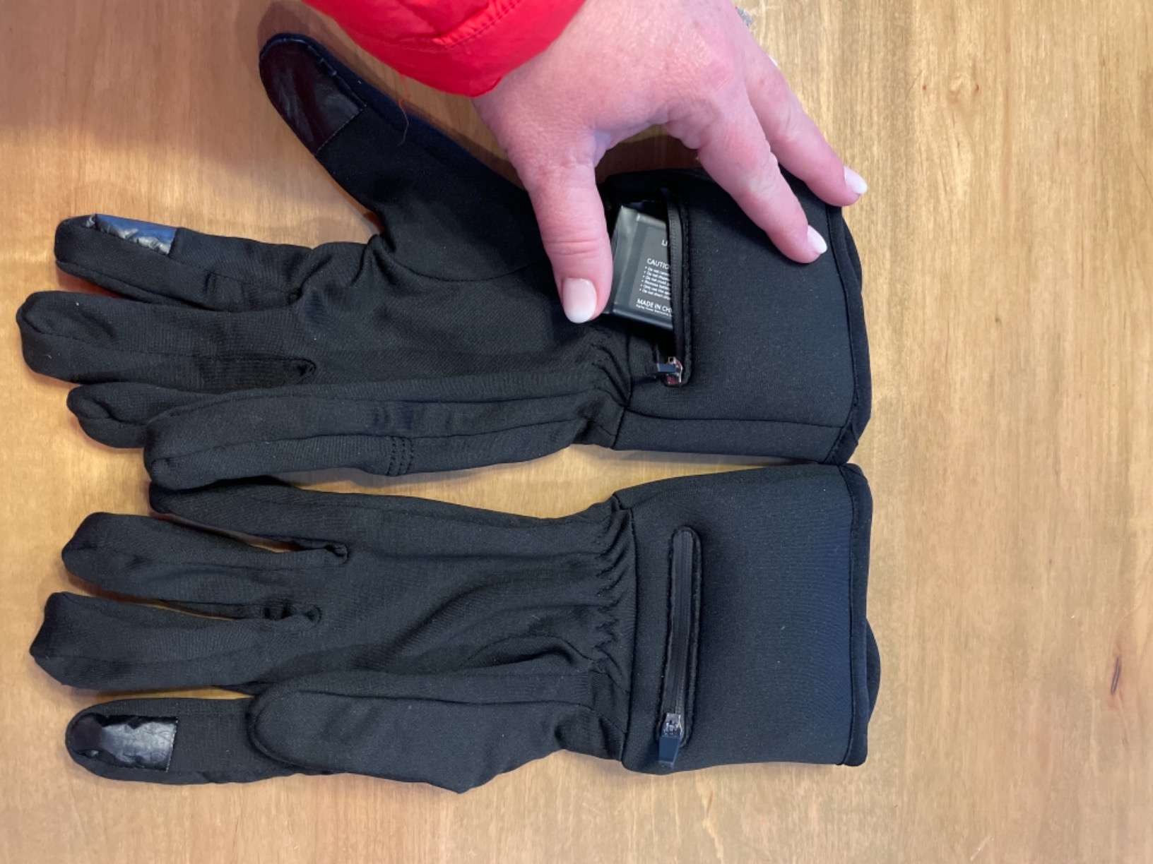 Heated Glove Liners for Men & Women, Thin Flexible Rechargeable Electric Gloves with Long-Lasting Battery for Typing customer photo 1