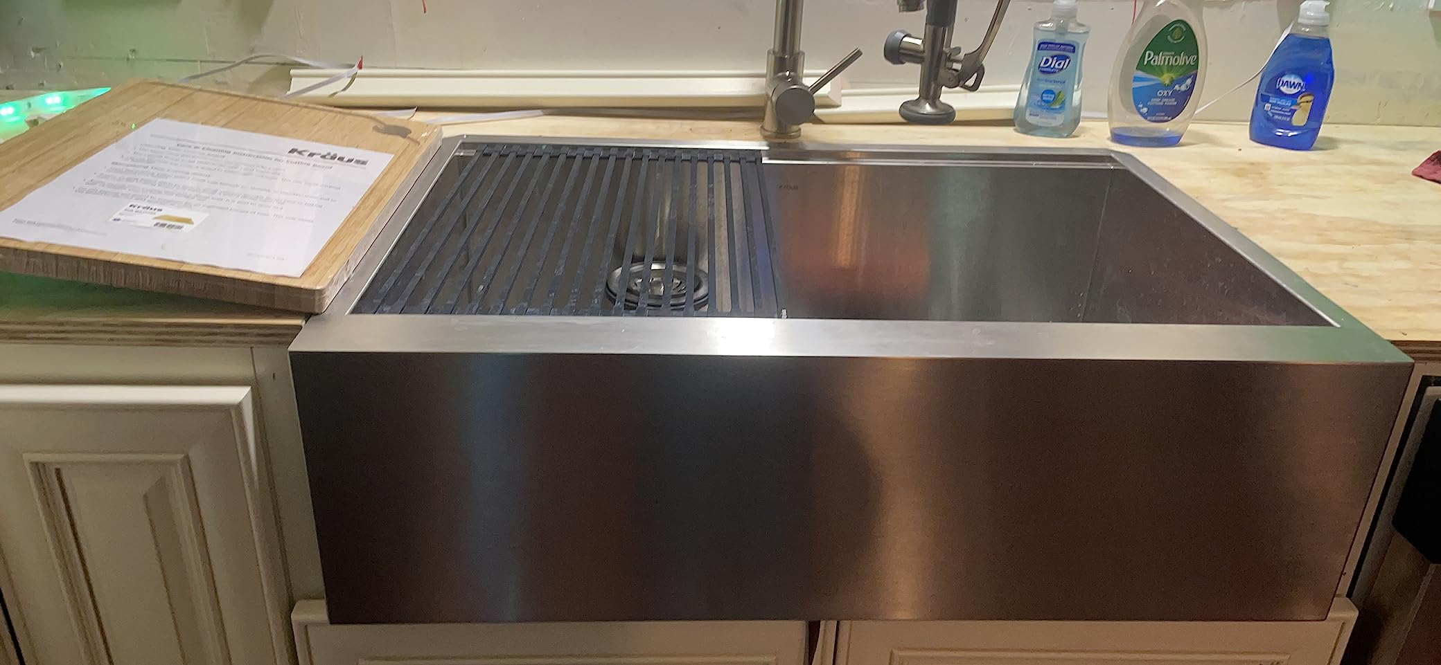 KRAUS Kore 33-Inch Farmhouse Workstation 16 Gauge Single Bowl Stainless Steel Kitchen Sink with Accessories, KWF210-33 customer photo 2