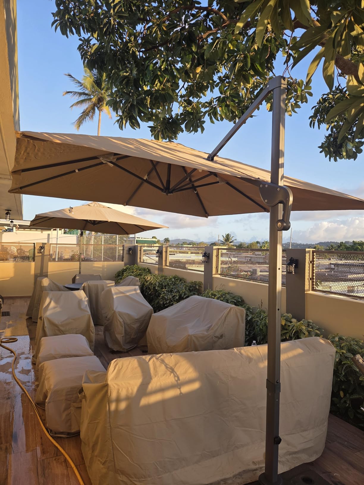 Sunnyglade 11Ft Cantilever Patio Umbrella Deluxe Offset Umbrella 360 Rotation & Integrated Tilting System Heavy Duty Patio Hanging Umbrella for Market Garden Deck Pool Backyard Patio (Tan, 11 ft) customer photo 1