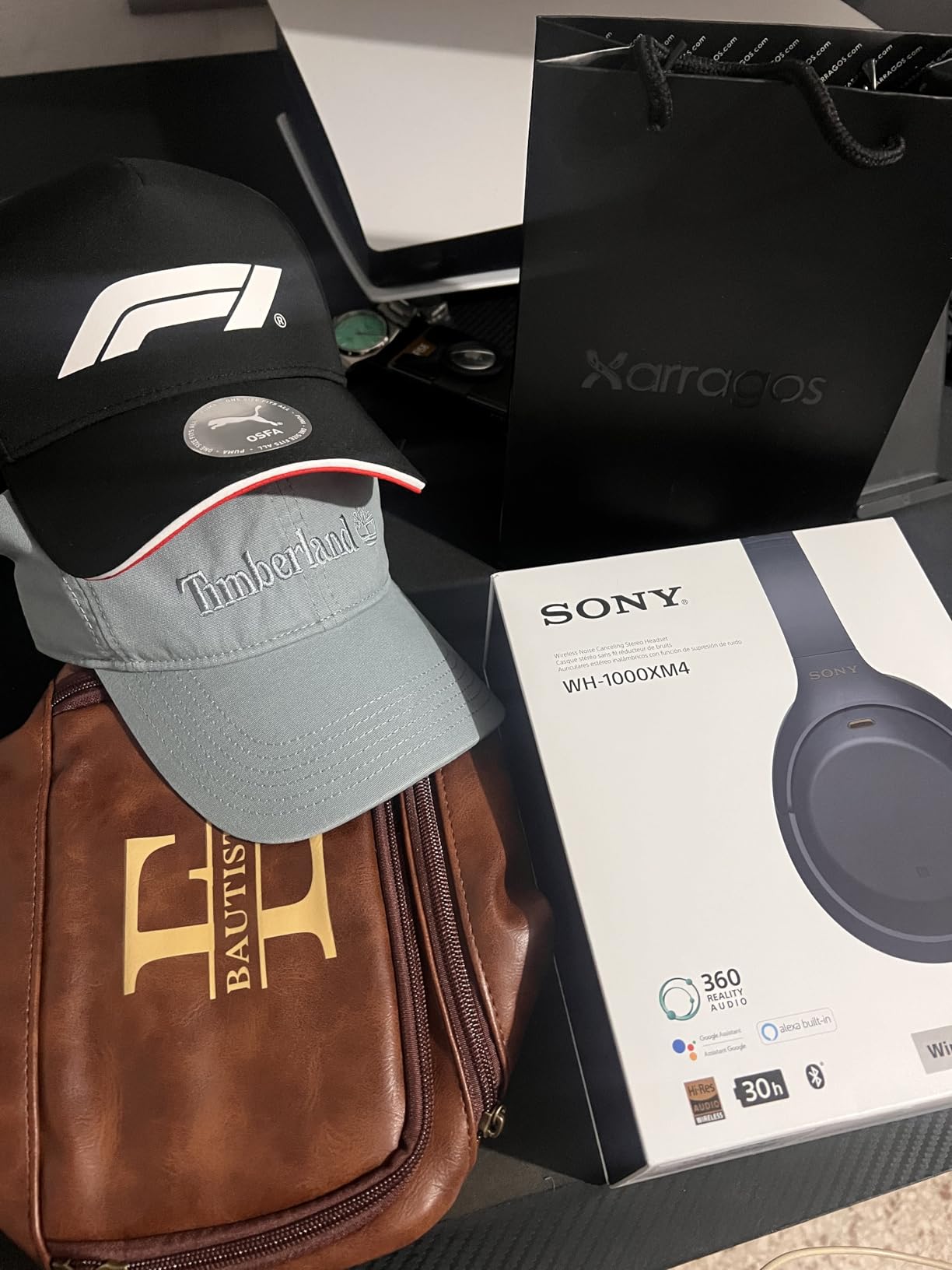 Sony WH-1000XM4 Wireless Premium Noise Canceling Overhead Headphones with Mic for Phone-Call and Alexa Voice Control, Silver WH1000XM4 customer photo 1
