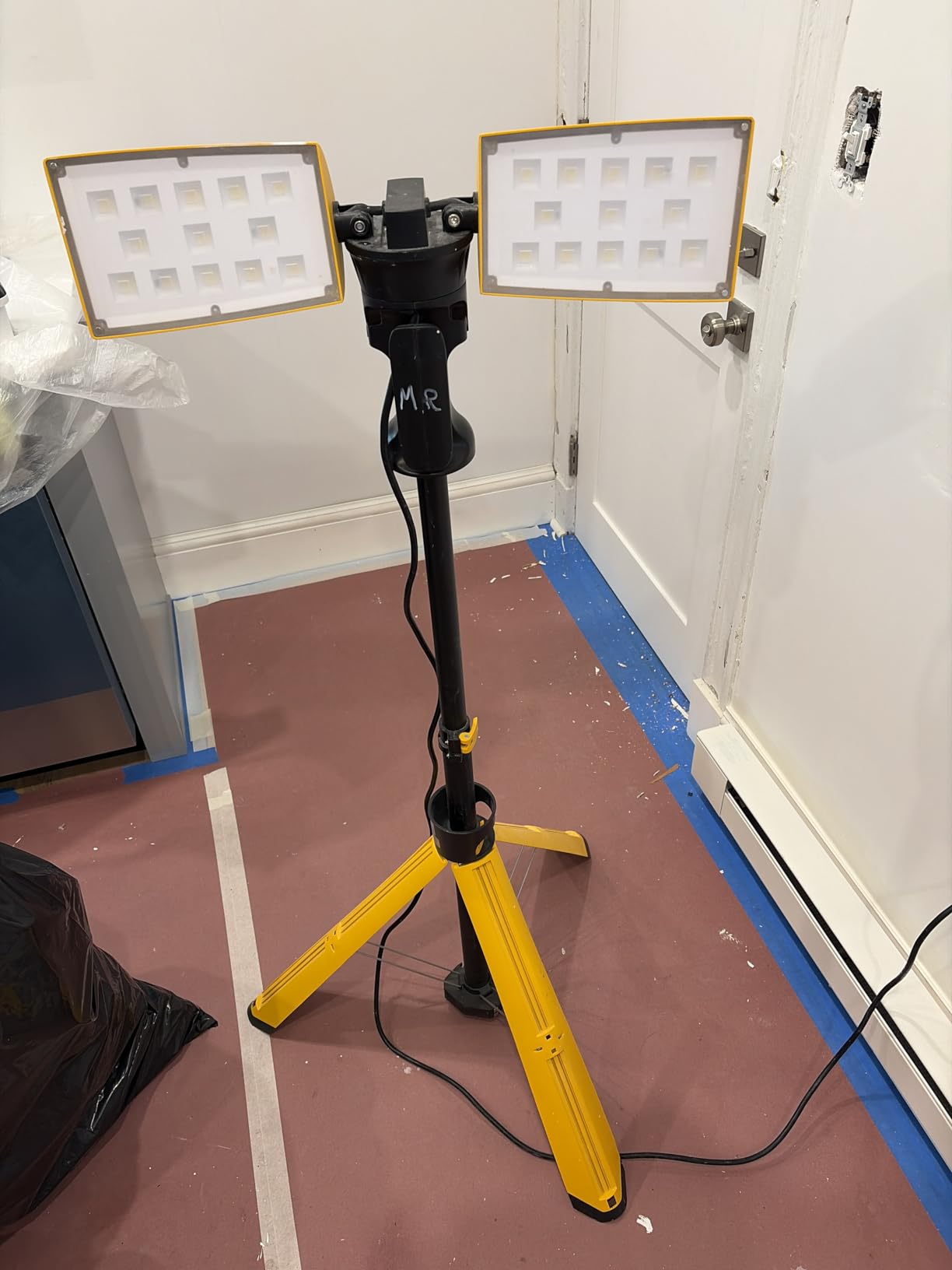 LUTEC 【Upgraded】 6290Pro 15000 Lumen 105 Watt Dual-Head LED Work Light with Telescoping Tripod, Work Light with Stand Rotating Waterproof Lamps and 8 Ft 3-Prong Power Cord customer photo 2