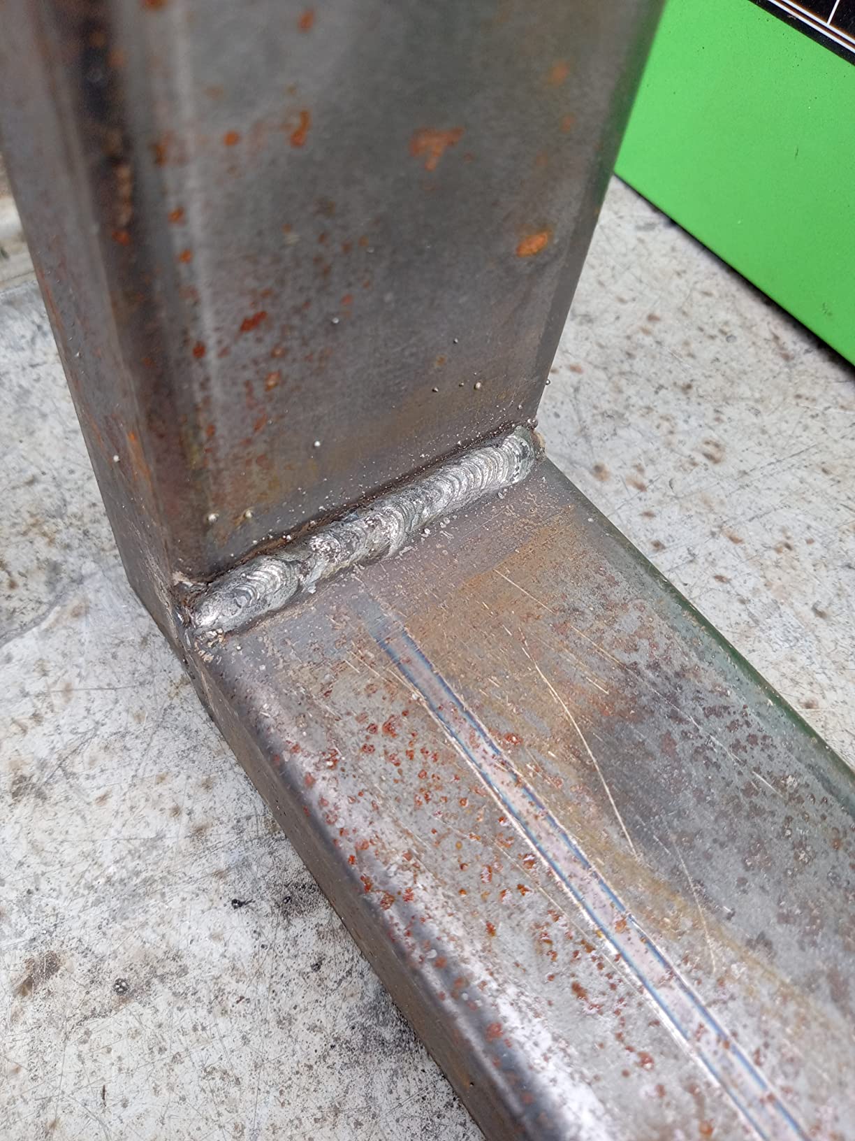 Harbor Freight Titanium Easy-Flux 125 Amp Welder Green customer photo 2