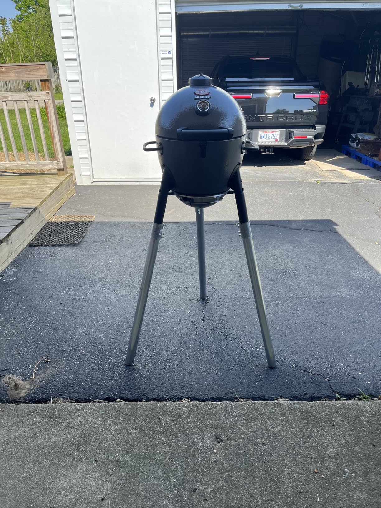 AKORN Jr. Portable Kamado Charcoal Grill and Smoker with Cast Iron Grates and Locking Lid with 155 Cooking Square Inches in Ash, Model E86714 customer photo 1