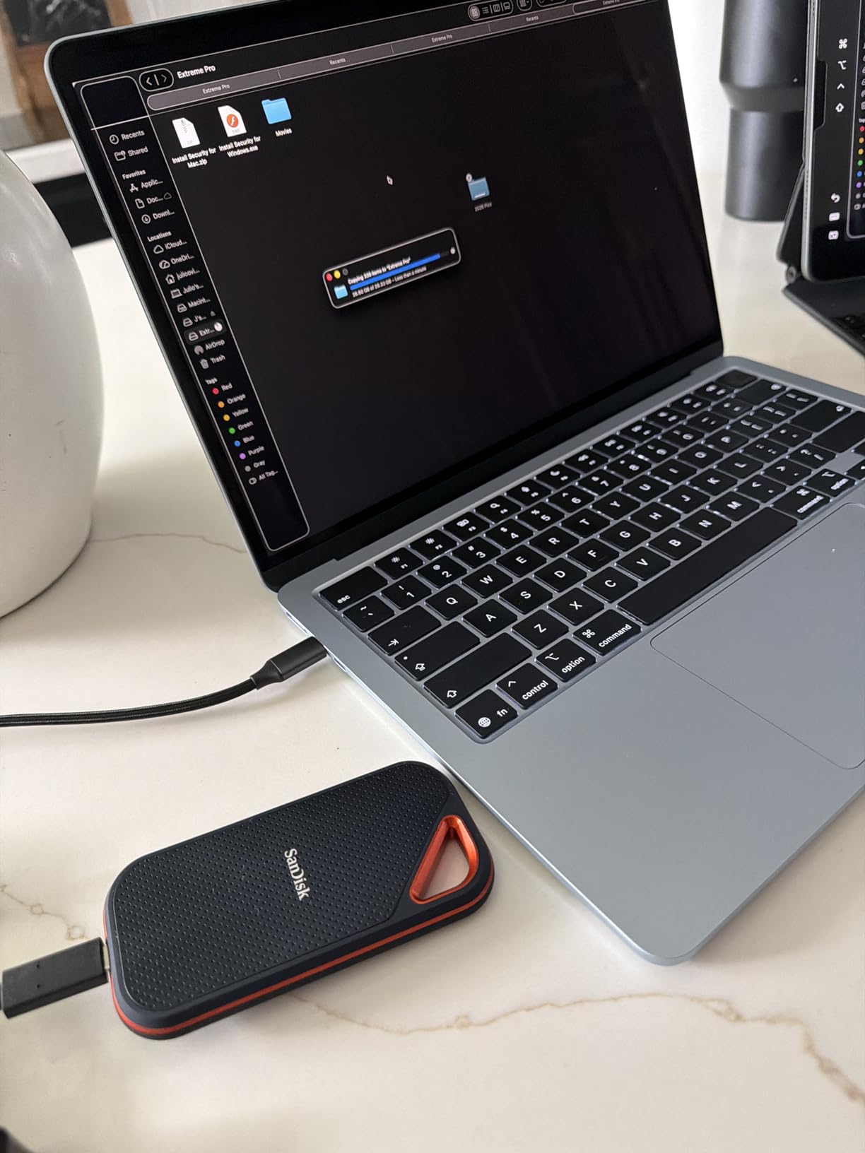 SANDISK 1TB Extreme PRO Portable SSD - Up to 2000MB/s - USB-C, USB 3.2 Gen 2x2, IP65 Water and Dust Resistance, Updated Firmware - SDSSDE81-1T00-G25 customer photo 1