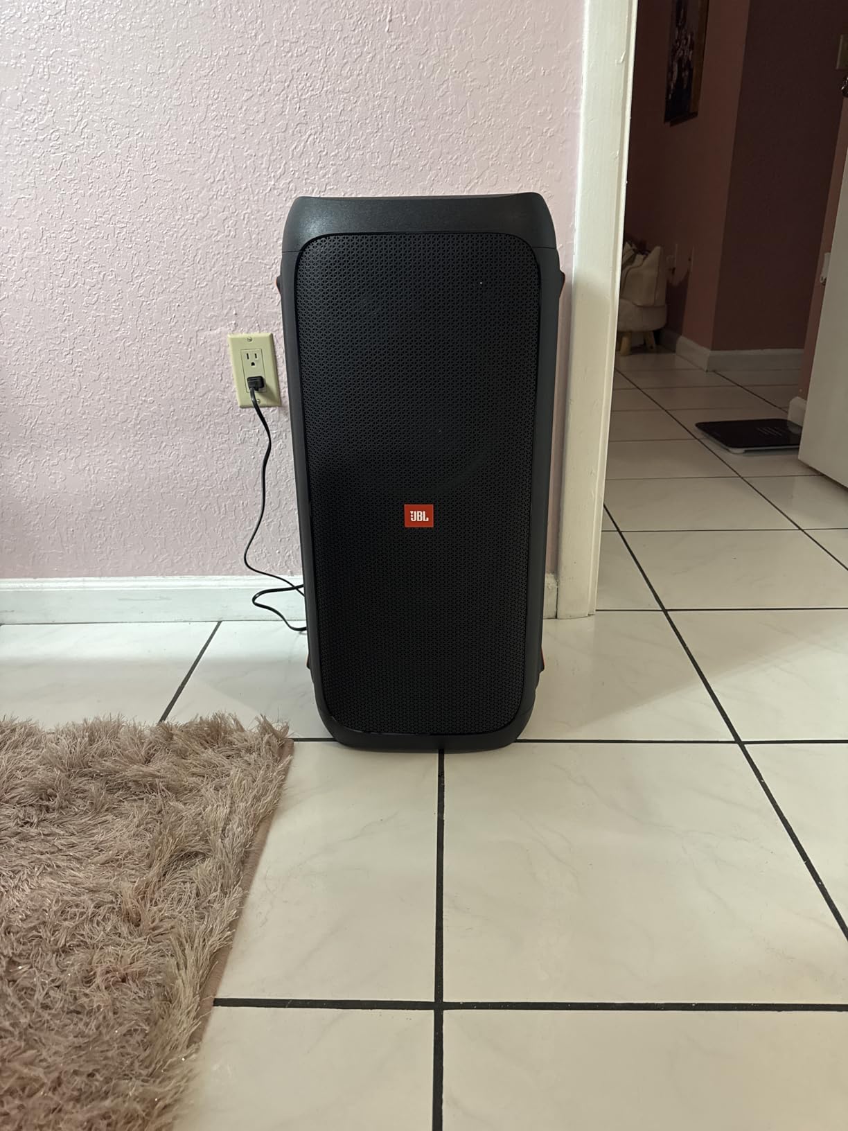 JBL Partybox 310 - Portable Party Speaker with Long Lasting Battery, Powerful JBL Sound and Exciting Light Show,Black customer photo 2