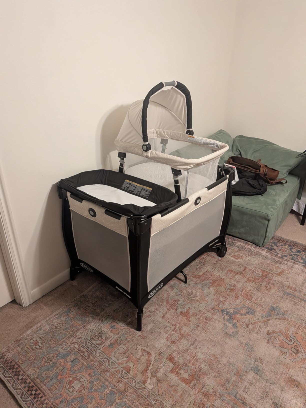Graco Pack 'n Play Day2Dream Travel Bassinet Playard customer photo 1