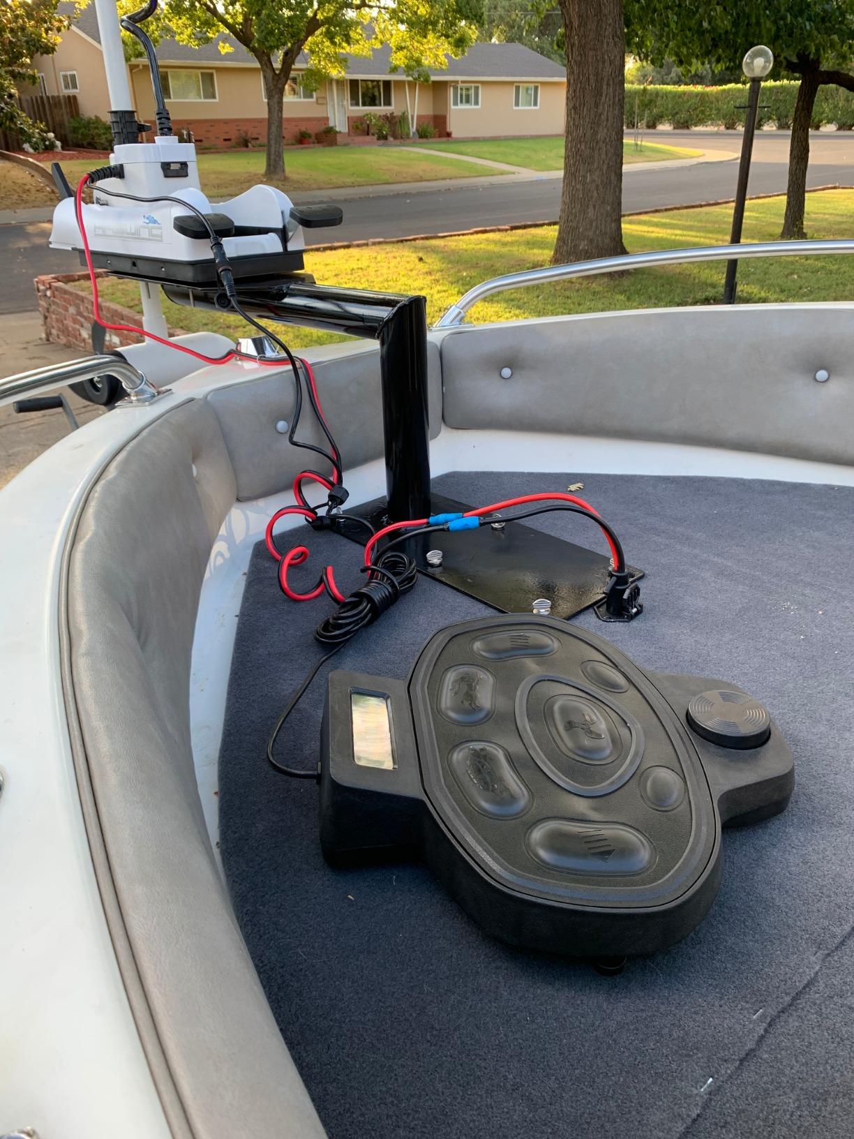 AQUOS Haswing CaymanB Electric Bow Mount 12V Saltwater & Freshwater Trolling Motor - 55lbs Thrust, 48in Shaft, with Wireless Remote & Wireless Foot Control, Quick Release Bracket customer photo 1