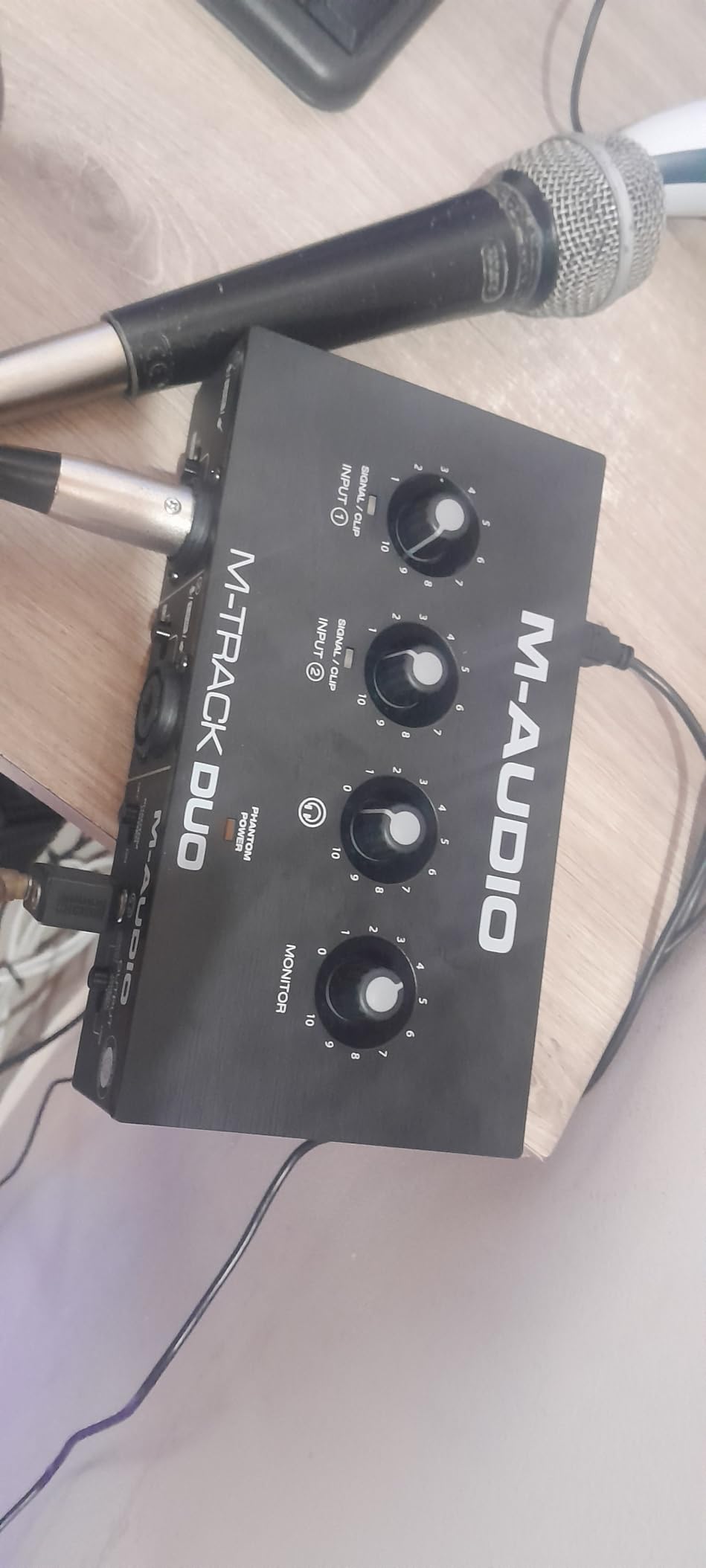 M-AUDIO M-Track Duo USB Audio Interface for Recording, Streaming and Podcasting with Dual XLR, Line and DI Inputs customer photo 2