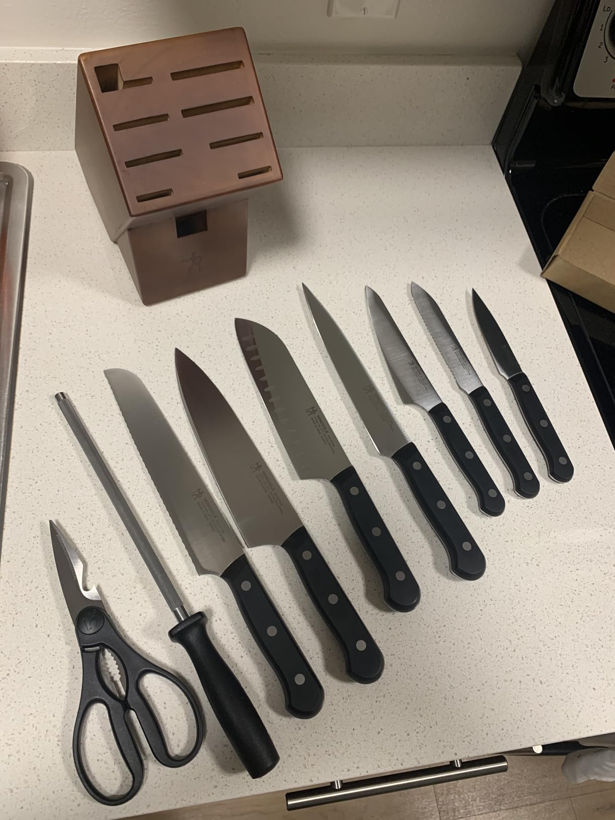 HENCKELS Solution Razor-Sharp 7-pc Knife Set, Chef Knife, Bread Knife, German Engineered Informed by 100+ Years of Mastery customer photo 2