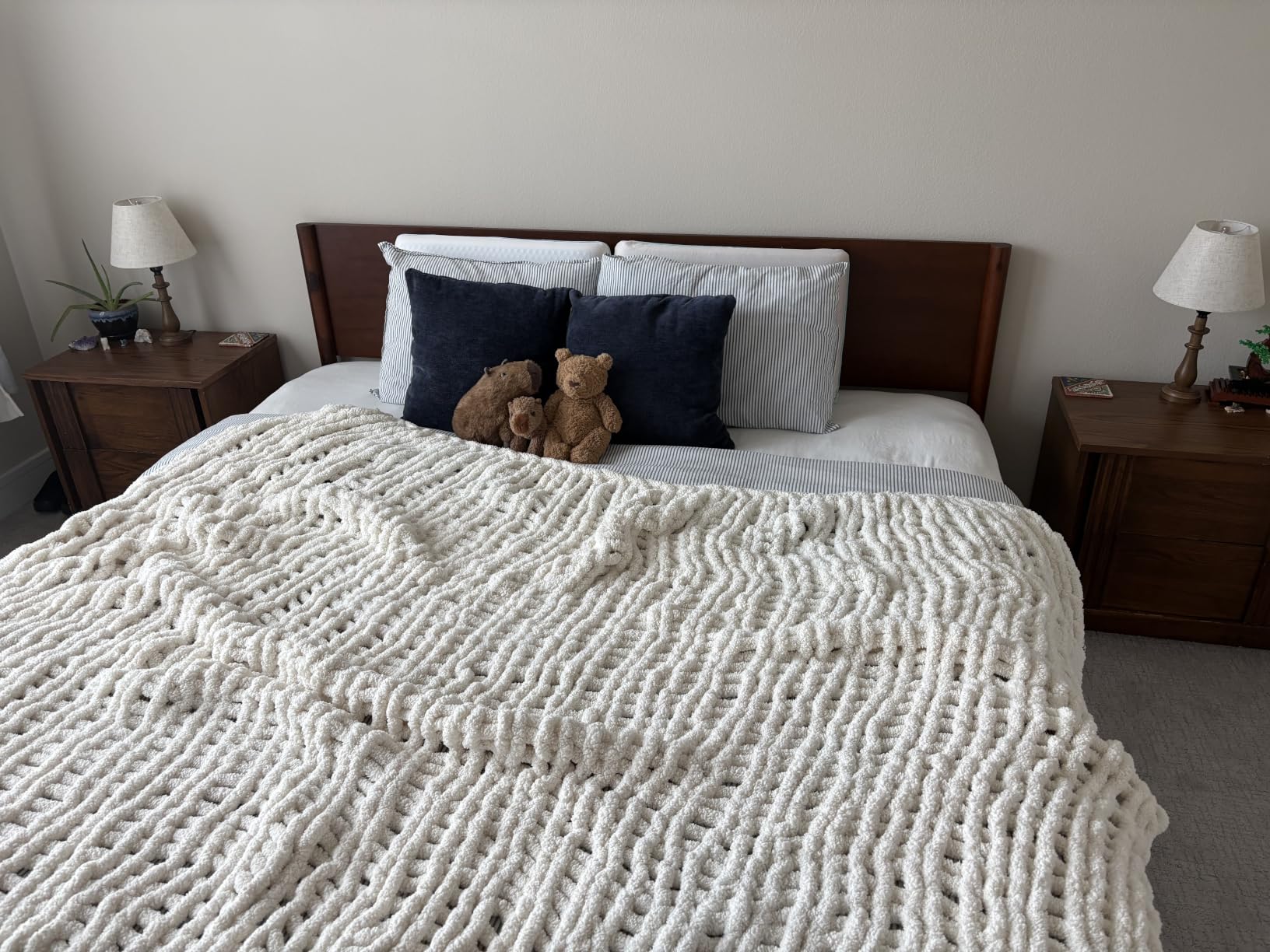 Zinus Allen Mid Century Wood Platform Bed Frame, Solid Wood Foundation, Wood Slat Support, No Box Spring Needed, Easy Assembly, Queen customer photo 2