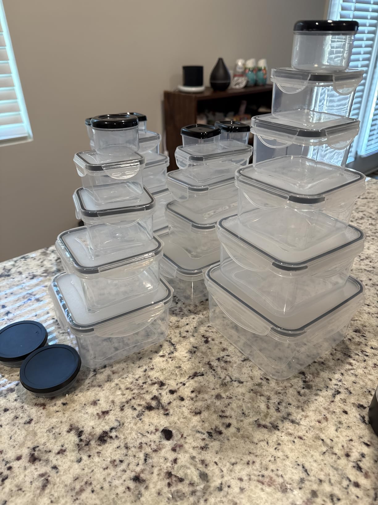 RockBerry 50 Pcs Large Food Storage Containers with Lids Airtight - 85 OZ to small Containers - Total 526OZ Stackable Kitchen Set - BPA Free Leak proof containers - Freezer Microwave safe customer photo 1