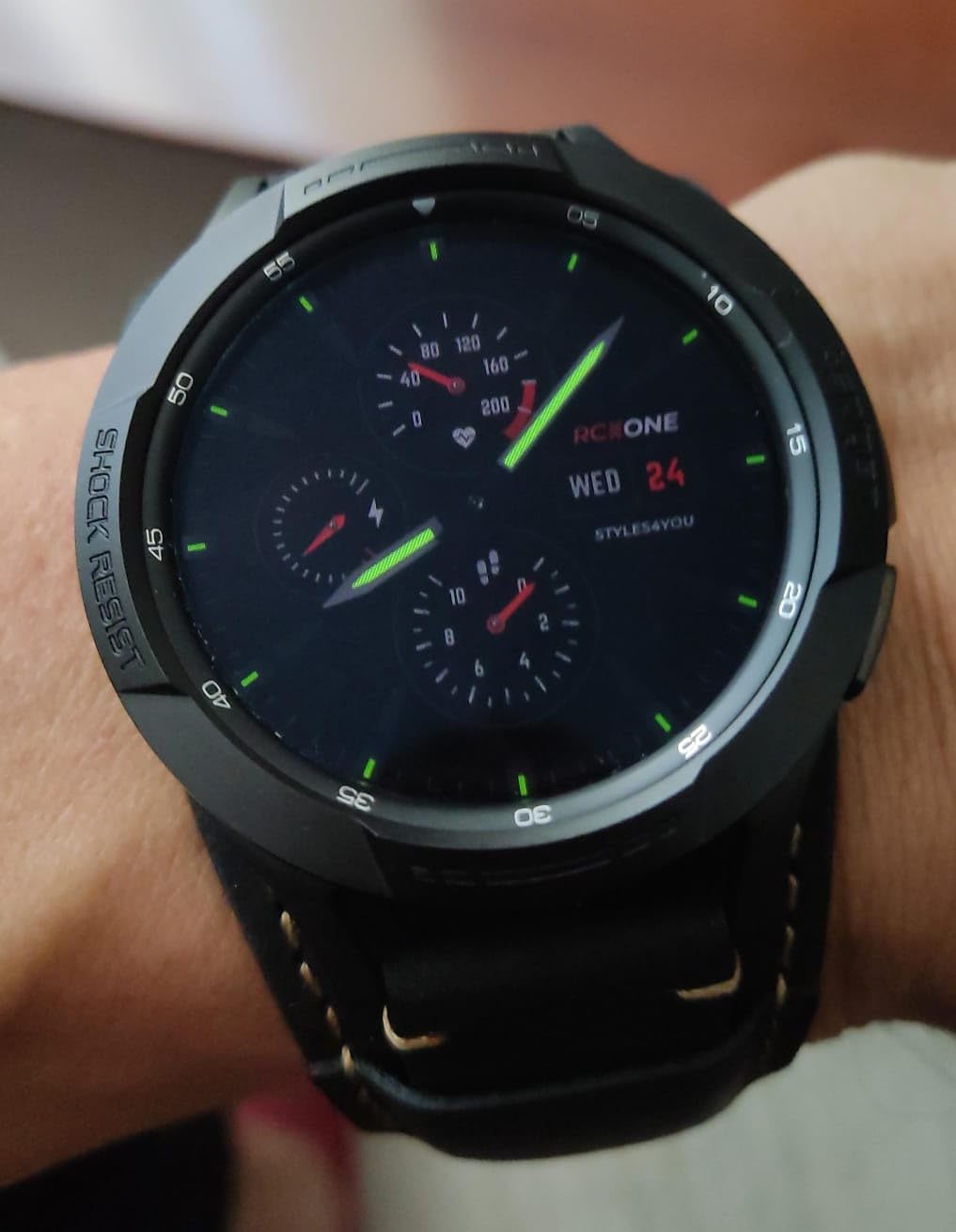 Galaxy Watch 4 Classic R890 46mm Smartwatch GPS WiFi (International Model) (Black) customer photo 1