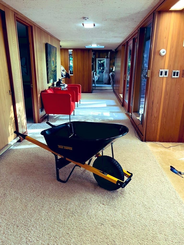 True Temper R6STFFEC 6 Cu. Ft Steel Tray Wheelbarrow with Never Flat Tire & Steel Handles customer photo 2
