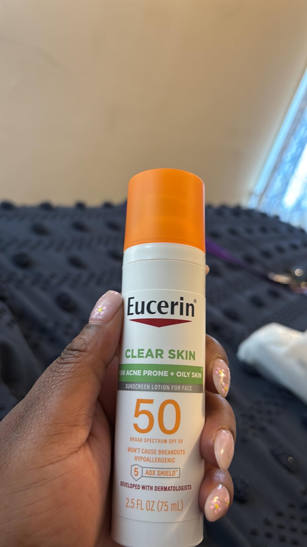 Eucerin Sun Clear Skin Face Sunscreen Lotion SPF 50 for Acne Prone and Oily Skin, Lightweight Sunscreen with Oil-Absorbing Minerals, Won't Cause Breakouts, Hypoallergenic, 2.5 Fl Oz Bottle customer photo 1
