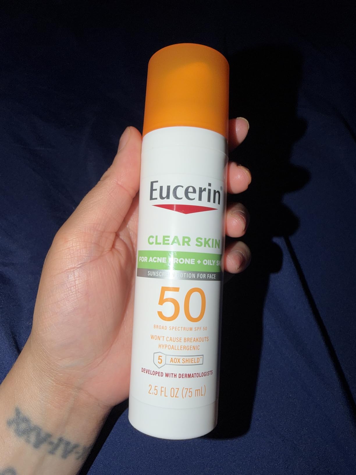 Eucerin Sun Clear Skin Face Sunscreen Lotion SPF 50 for Acne Prone and Oily Skin, Lightweight Sunscreen with Oil-Absorbing Minerals, Won't Cause Breakouts, Hypoallergenic, 2.5 Fl Oz Bottle customer photo 2