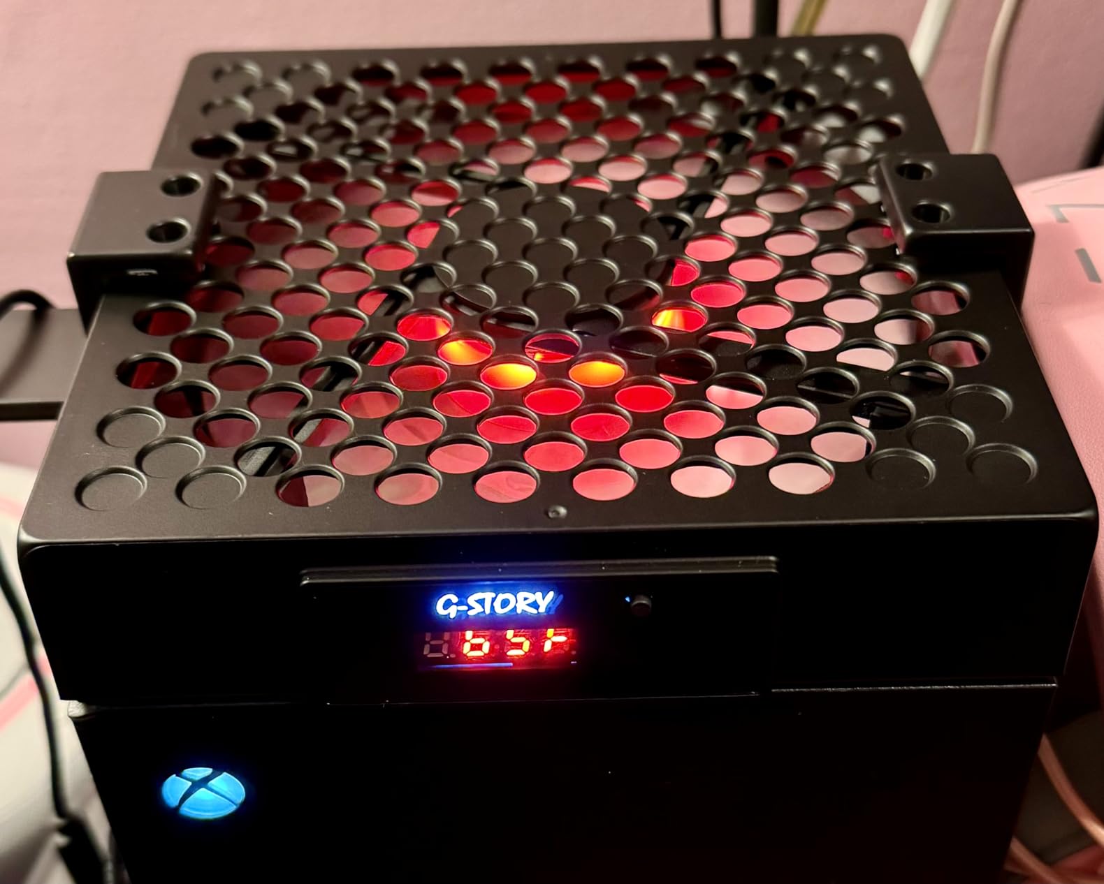 G-STORY Cooling Fan for Xbox Series X with Automatic Fan Speed Adjustable by Temperature, LED Display, High Performance Cooling, Low Noise, 3 Speed 1500/1750/2000RPM (140MM) with RGB LED customer photo 1