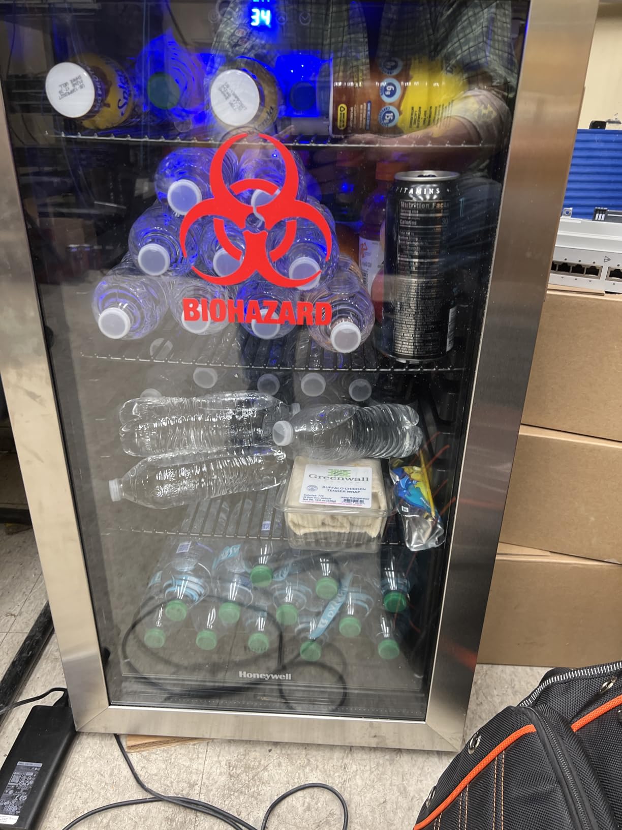 Honeywell Beverage Refrigerator and Cooler, 116 Can Mini Fridge with Glass Door for Soda Beer or Wine for Office or Bar with Adjustable Removable Shelving, Commercial Grade customer photo 2