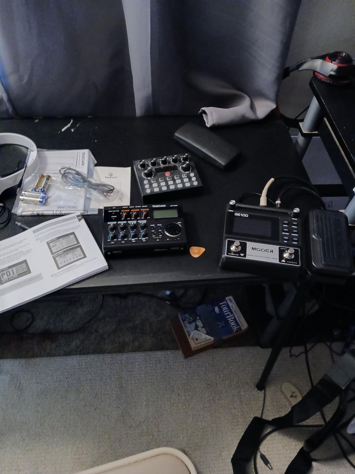MOOER GE100 Multi-Effects Guitar Pedal with 80 Presets, 66 Effects, Loop and 40 Drum Rhythm customer photo 2
