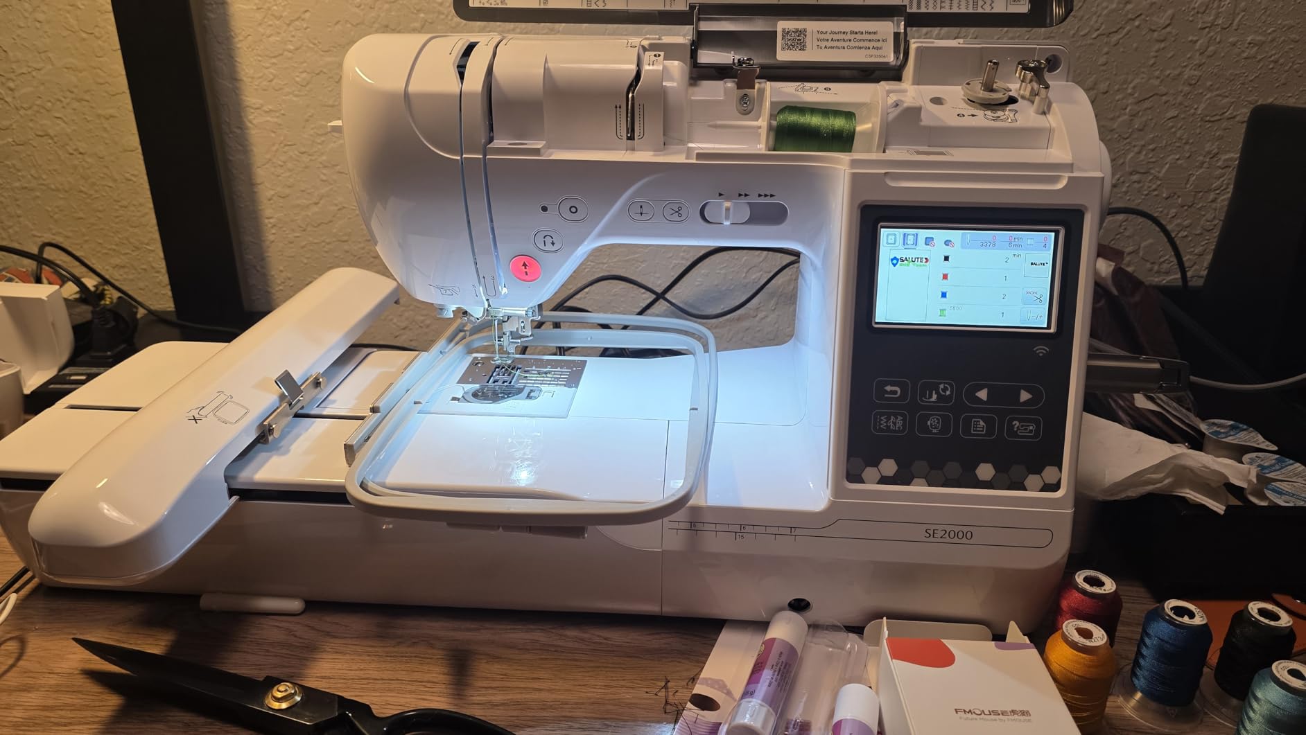 Brother SE2000 Computerized Sewing and Embroidery Machine customer photo 2