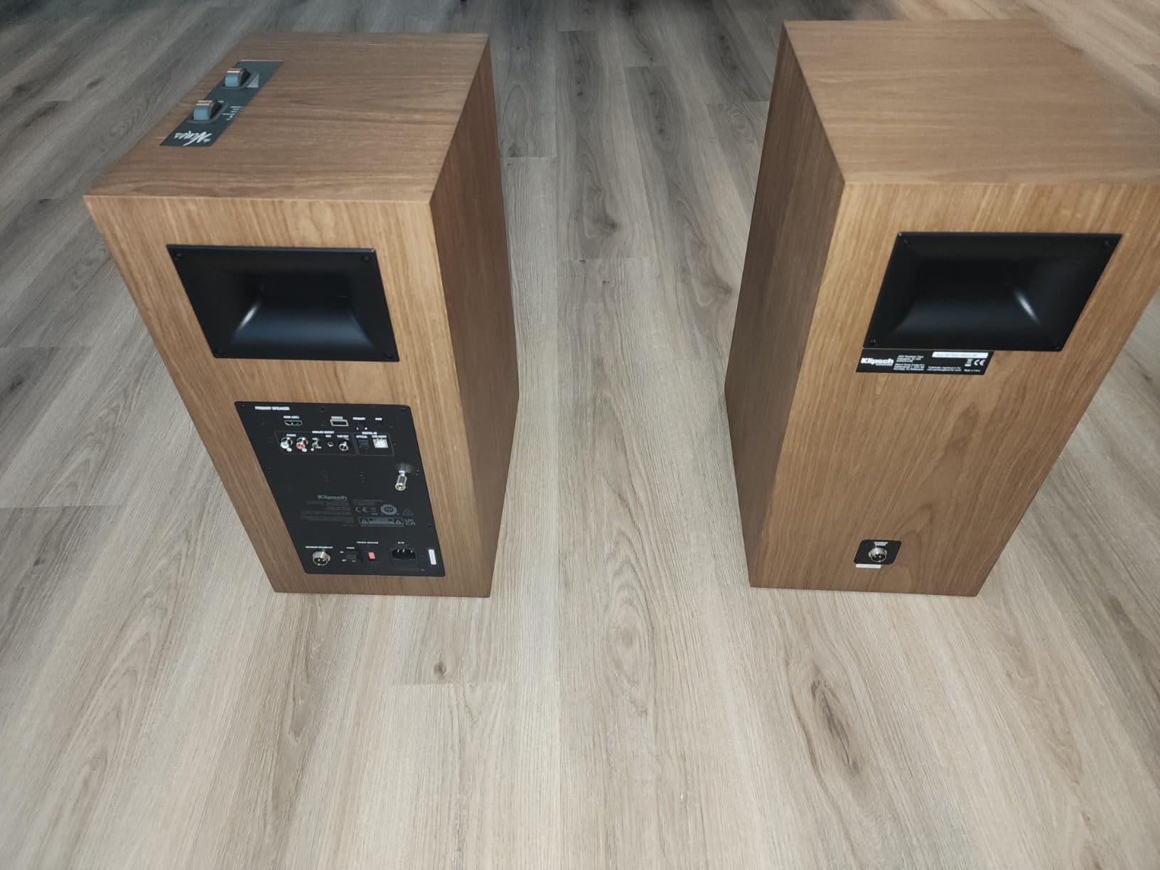 Klipsch The Nines Heritage Inspired (Pair) Powered Speakers - Walnut customer photo 1