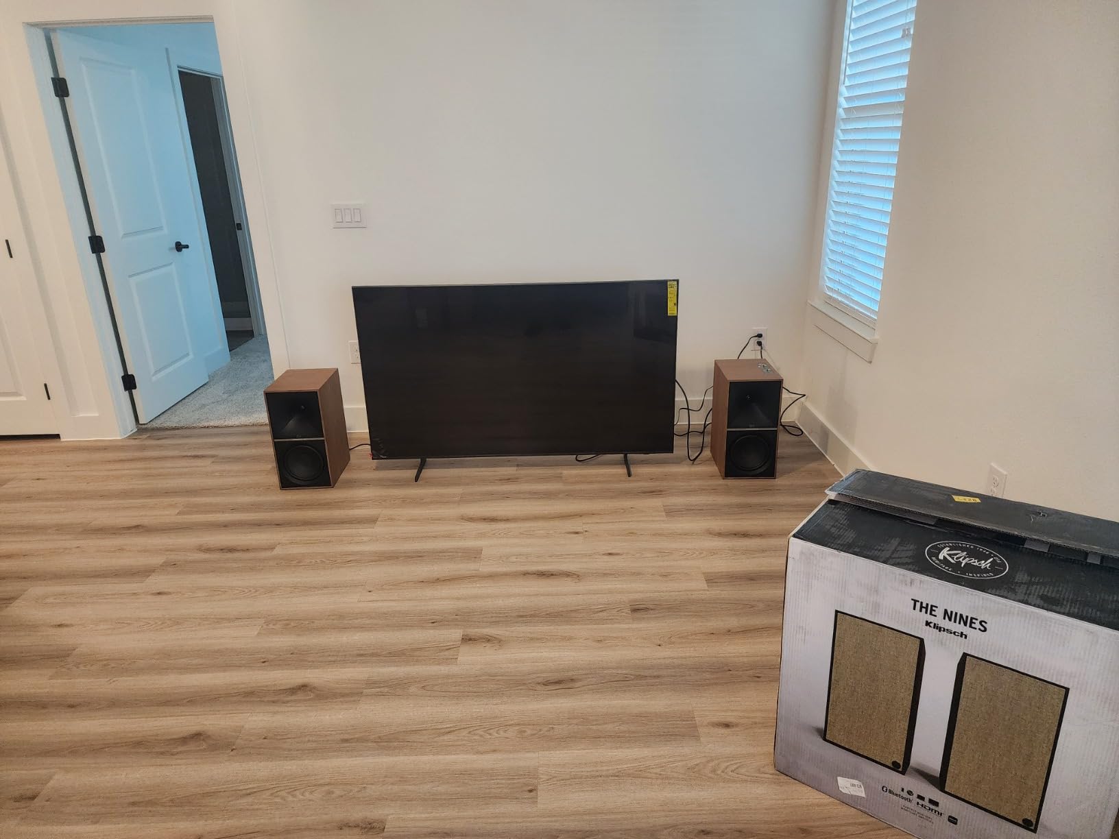Klipsch The Nines Heritage Inspired (Pair) Powered Speakers - Walnut customer photo 2