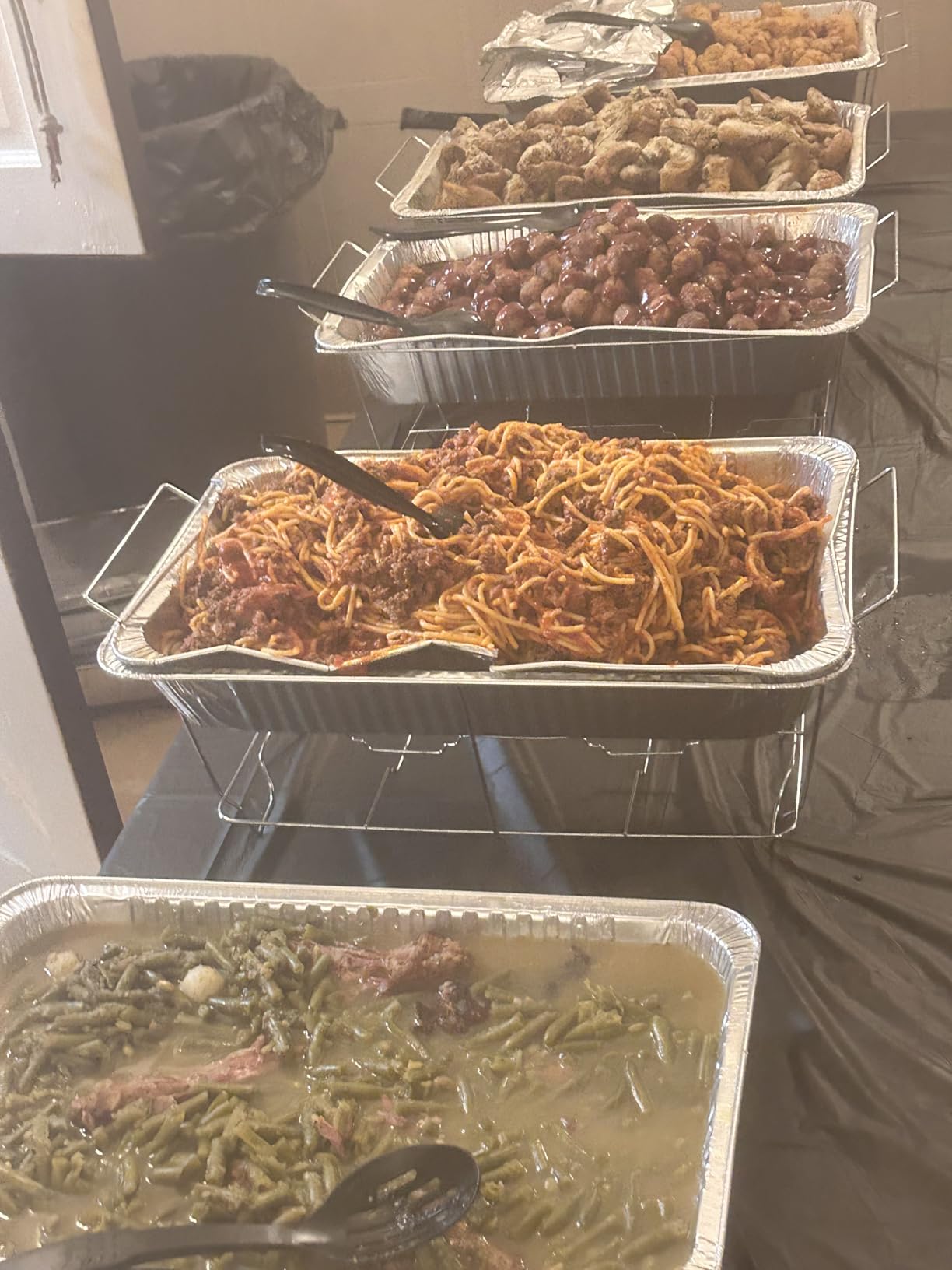 Large Full Size 33-Pcs Disposable Chaffing Buffet with Covers, Utensils, Fuel Cans - Premium Chafing Dish Set for Events, Parties, Catering customer photo 1