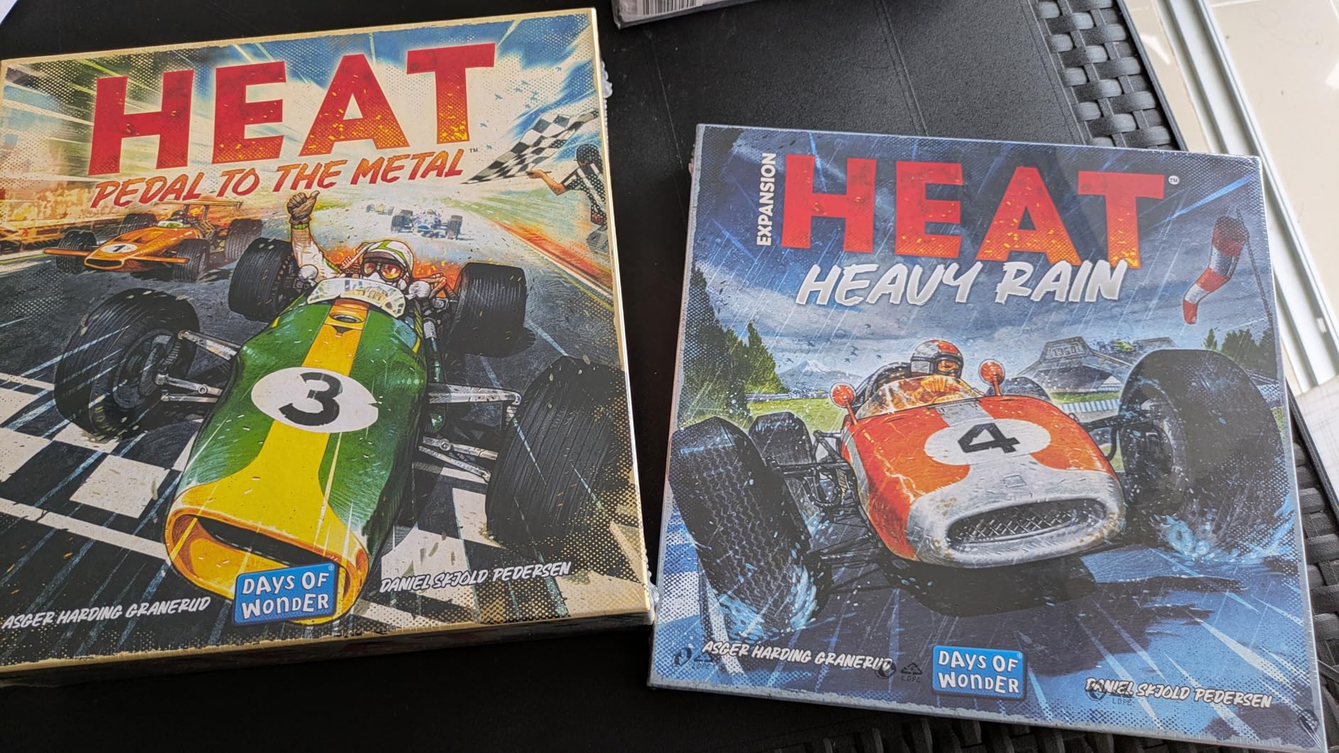 Asmodee HEAT: Pedal to the Metal Board Game - Intense Car Racing and Strategy Game, Fun Family Game for Kids and Adults, Ages 10+, 1-4 Players, 60 Minute Playtime customer photo 1