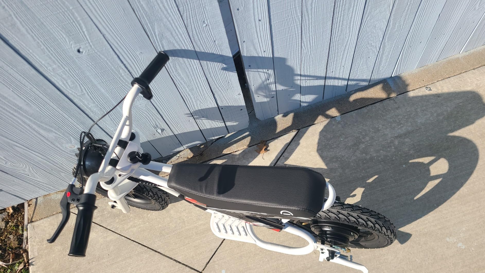 Droyd Weeler Electric Mini Bike for Kids, 200W Motor w 2 Speed Settings (10 Mph & 6 Mph), 24V 8Ah Battery for 8 Miles Range, Rear Disc Brake, and 15