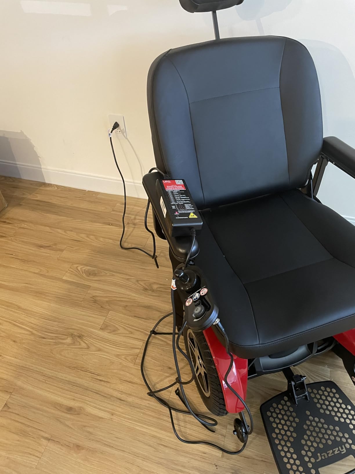 Jazzy Elite HD Group 2 Heavy Duty Power Chair, Front Wheel Drive, Motorized Electric Wheelchair for Adults, 450 lbs. WC, Up to 4 MPH, 12.5 Miles Range Per Charge customer photo 1