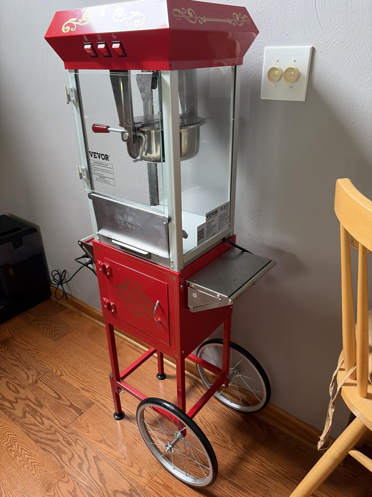 VEVOR Commercial Popcorn Machine, 12 Oz Kettle, 1440 W Countertop Popcorn Maker for 80 Cups per Batch, Theater Style Popper with 3-Switch Control Steel Frame Tempered Glass Doors 1 Scoop 2 Spoons, Red customer photo 2