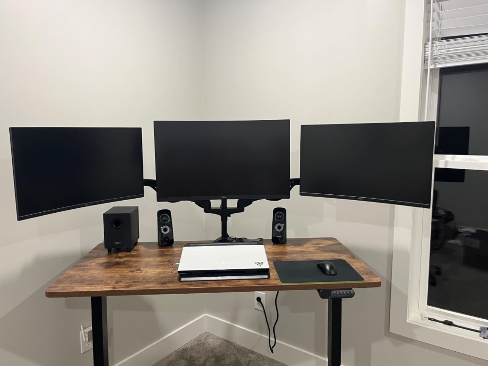 FLEXISPOT E6 3-Stage Dual Motor Electric Standing Desk 55 x 28 Sit Stand Up Desk, Holds 220 lbs, Adjustable Height w/Memory Presets, One-Piece Black Desktop & Black Frame customer photo 1