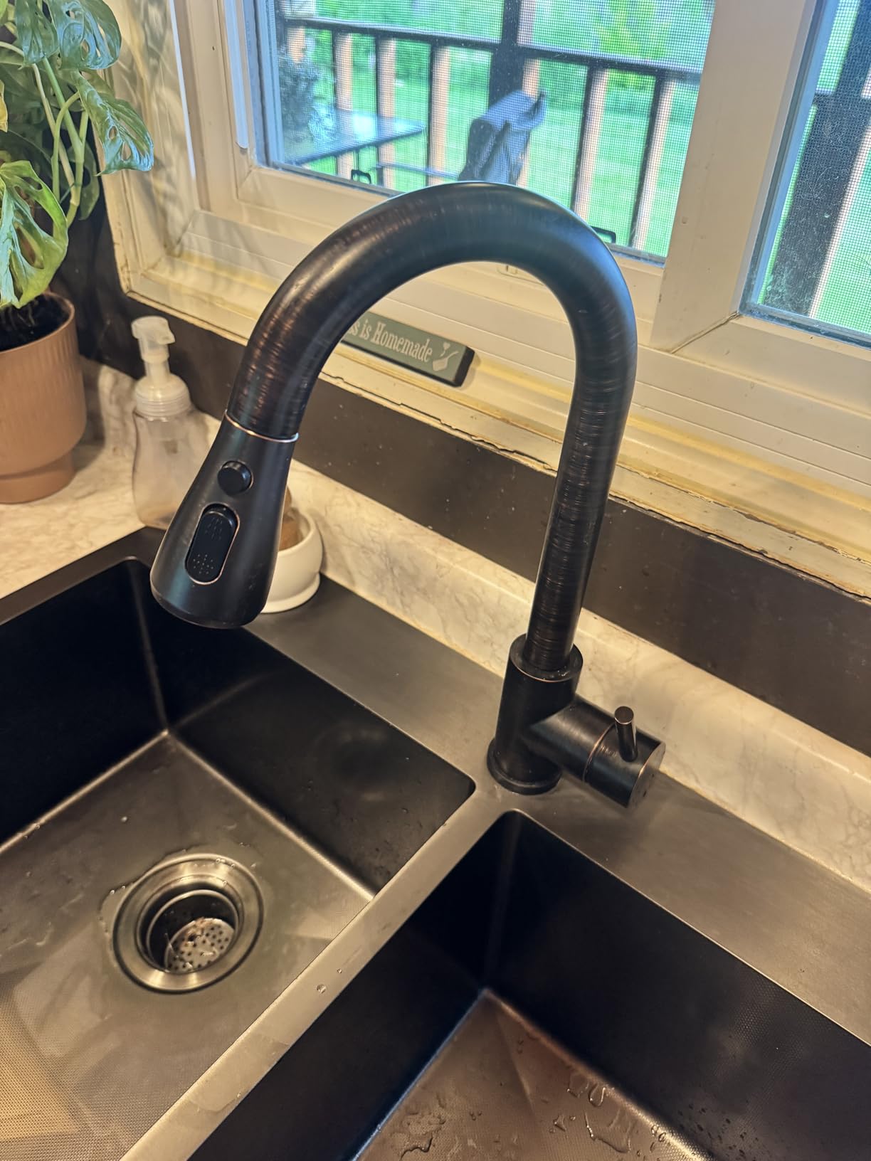 Touchless Kitchen Faucet, VFAUOSIT Kitchen Sink Faucet with Pull Down Sprayer Brushed Nickel Motion Sensor Smart Hands-Free, Stainless Steel Single Hole Faucet for Bar Laundry RV Bathroom Sink customer photo 1