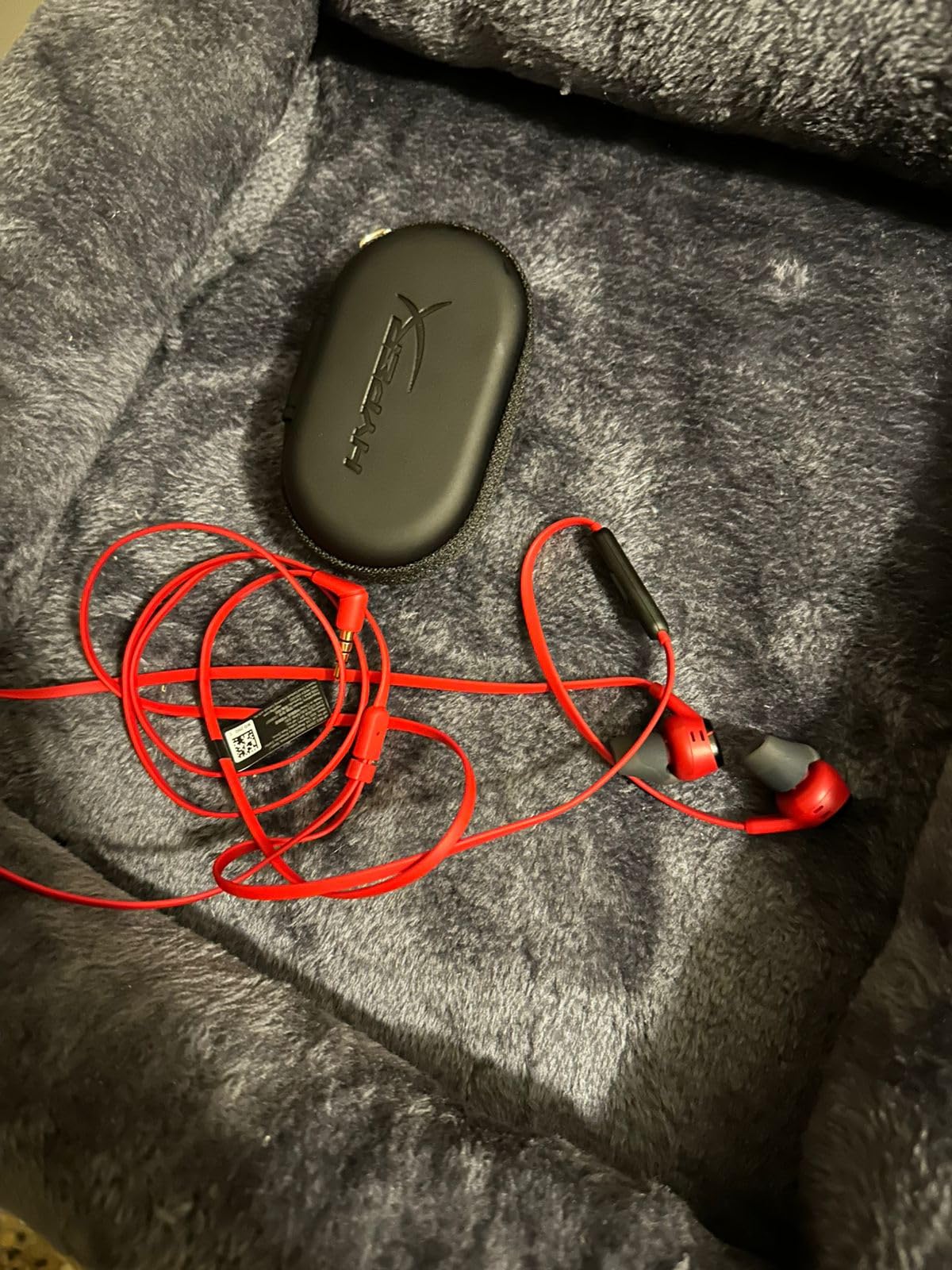 HyperX Cloud Earbuds II - 14mm Drivers, Four Eartips, Hard-Shell Carrying Case, Built-in Microphone, PC, Mobile, Nintendo Switch - Black customer photo 1