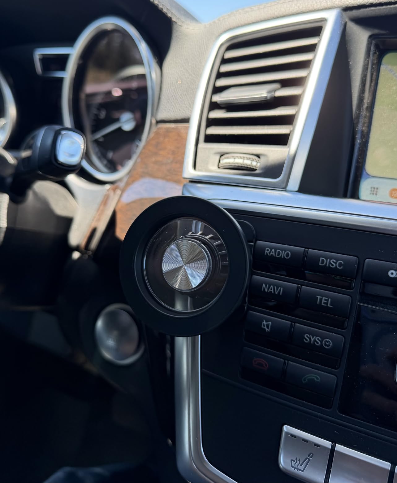 Kaistyle for Magsafe Car Mount [Strong Magnets] Magnetic Phone Holder for Car Phone Holder Mount Dash Mounted Holders Phone Holders for Your Car Accessories for Women Men for iPhone 17 Pro Max 16 15 14 customer photo 2