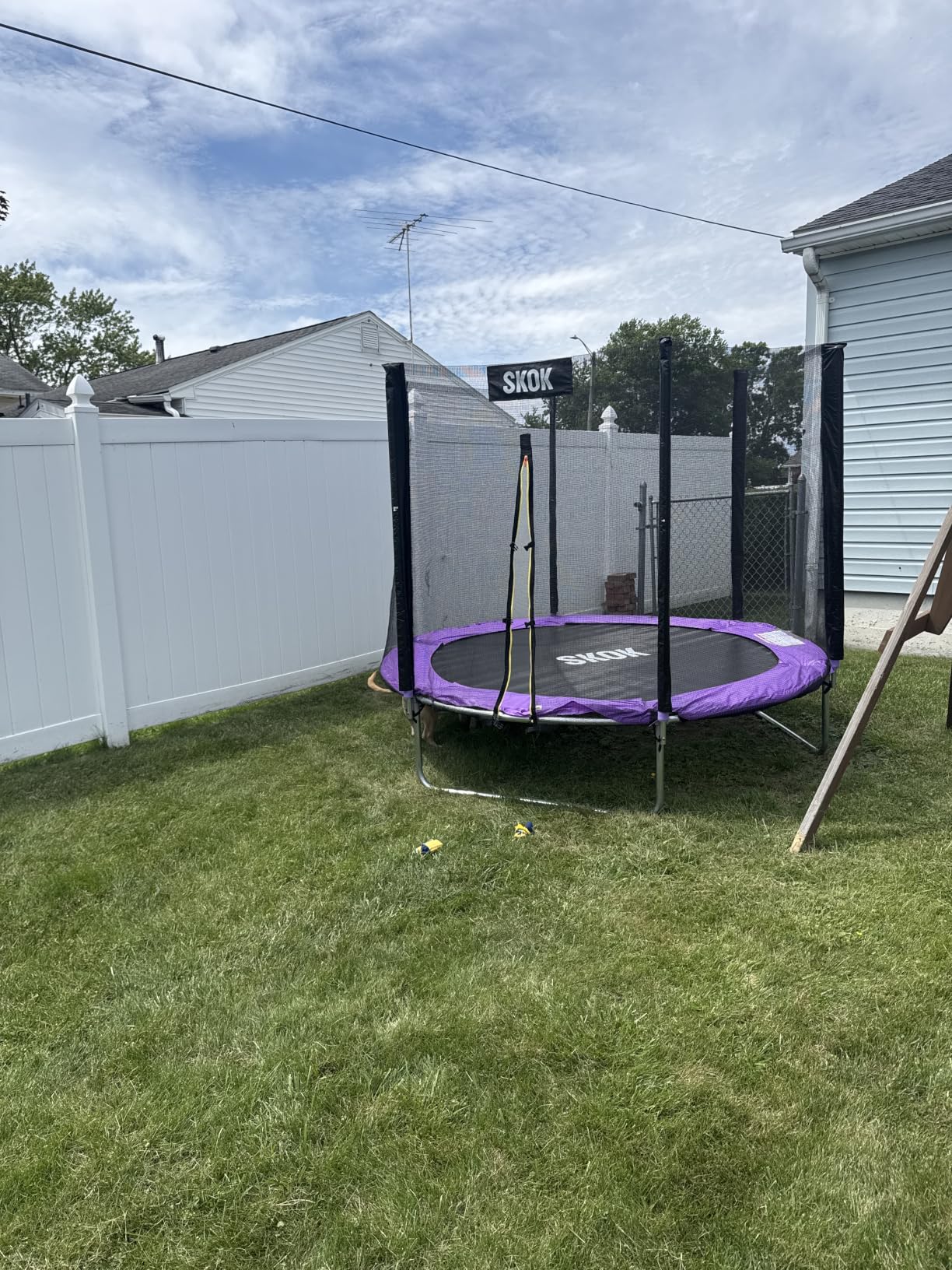 SKOK Trampoline for Kids, 400LBS Outdoor Trampoline with Net, ASTM Approved Trampoline for Children and Adults customer photo 1