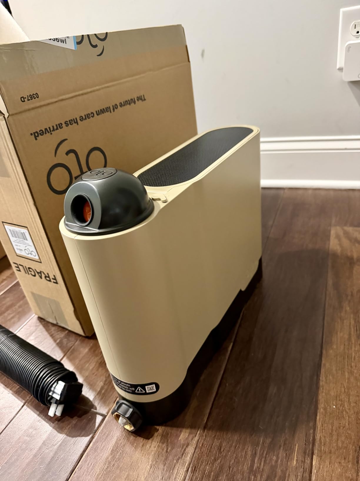 OtO Lawn Smart Sprinkler - App-Controlled Precision Watering, Solar-Powered, Weather Intelligence, Rain Skips, Quick Install, Covers 5,000 sq ft customer photo 1