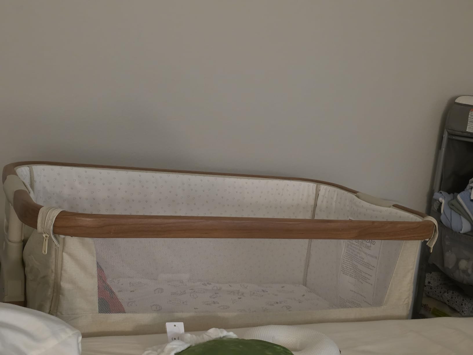 Tutti Bambini CoZee Air Baby Bassinet & Bedside Sleeper - Rocking Bassinet for Baby, Fast-Folding with Travel Bag, Deluxe Airflow Mattress & 6 Mattress Heights, 0-6 Months (Walnut & Ecru) customer photo 2
