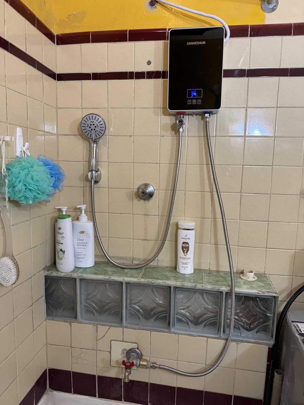 Electric Tankless Water Heater, 6000W 220V Instant Hot Water Heater with Handheld Shower Head and Hose Set, LED Touch Screen Switch Adjustable Temperature for Bathroom Kitchen - Black customer photo 1