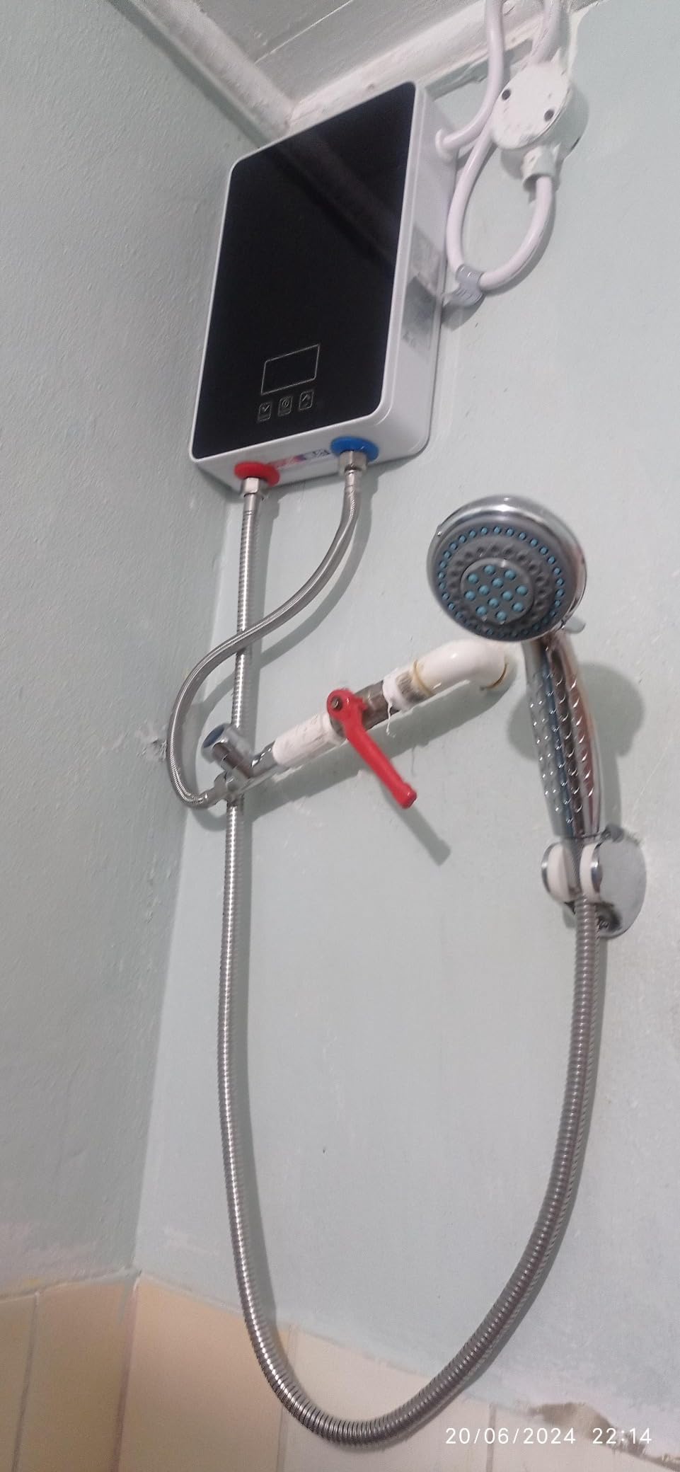 Electric Tankless Water Heater, 6000W 220V Instant Hot Water Heater with Handheld Shower Head and Hose Set, LED Touch Screen Switch Adjustable Temperature for Bathroom Kitchen - Black customer photo 2