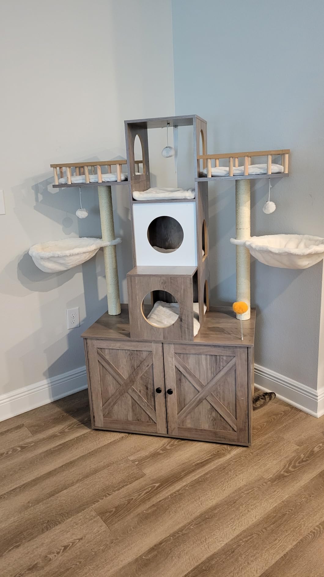 Heybly Cat Tree with Litter Box Enclosure for Indoor Big Cat, Cat Tower for Large Cats 20lbs Heavy Duty, Modern Cat Condo Furniture with Scratching Posts, Rustic Gray customer photo 2