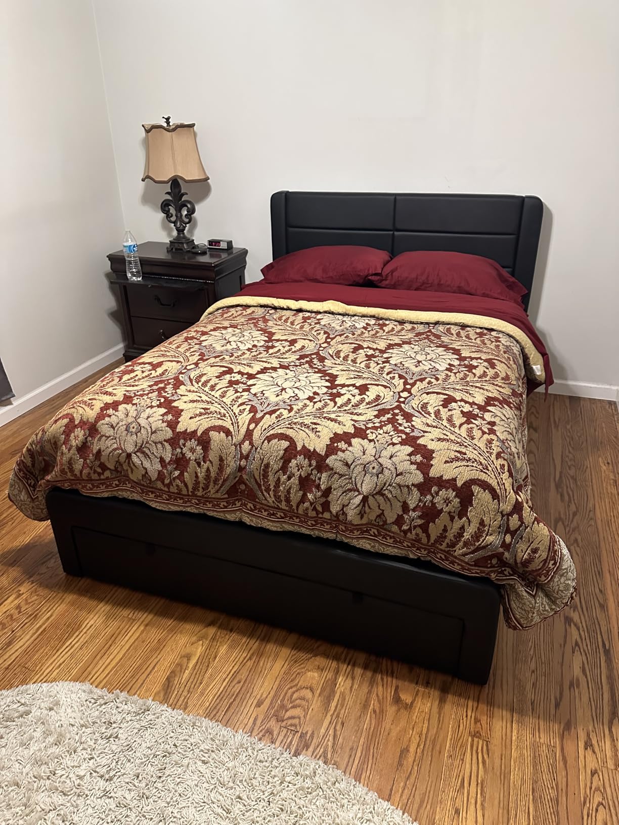 Yaheetech Queen Bed Frame with 2 USB Charging Stations/Port for Type A&Type C/3 Storage Drawers, Leather Upholstered Platform Bed with Headboard/Solid Wood Slat Support/No Box Spring Needed/Amber Brown customer photo 1