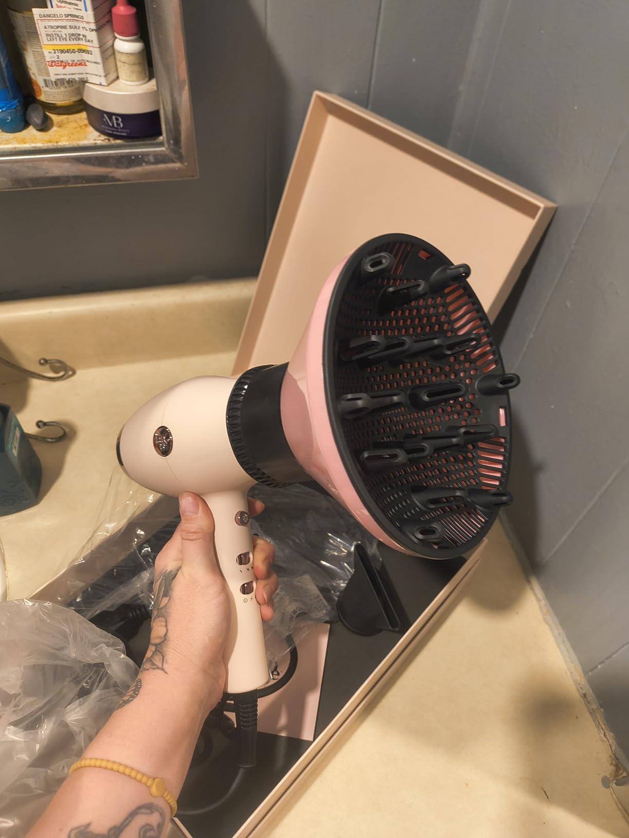 L'Ange Hair Soleil Professional Hair Dryer | Fast Drying Ionic Blow Dryer for Frizz-Free Results | 1875W | Blush customer photo 2