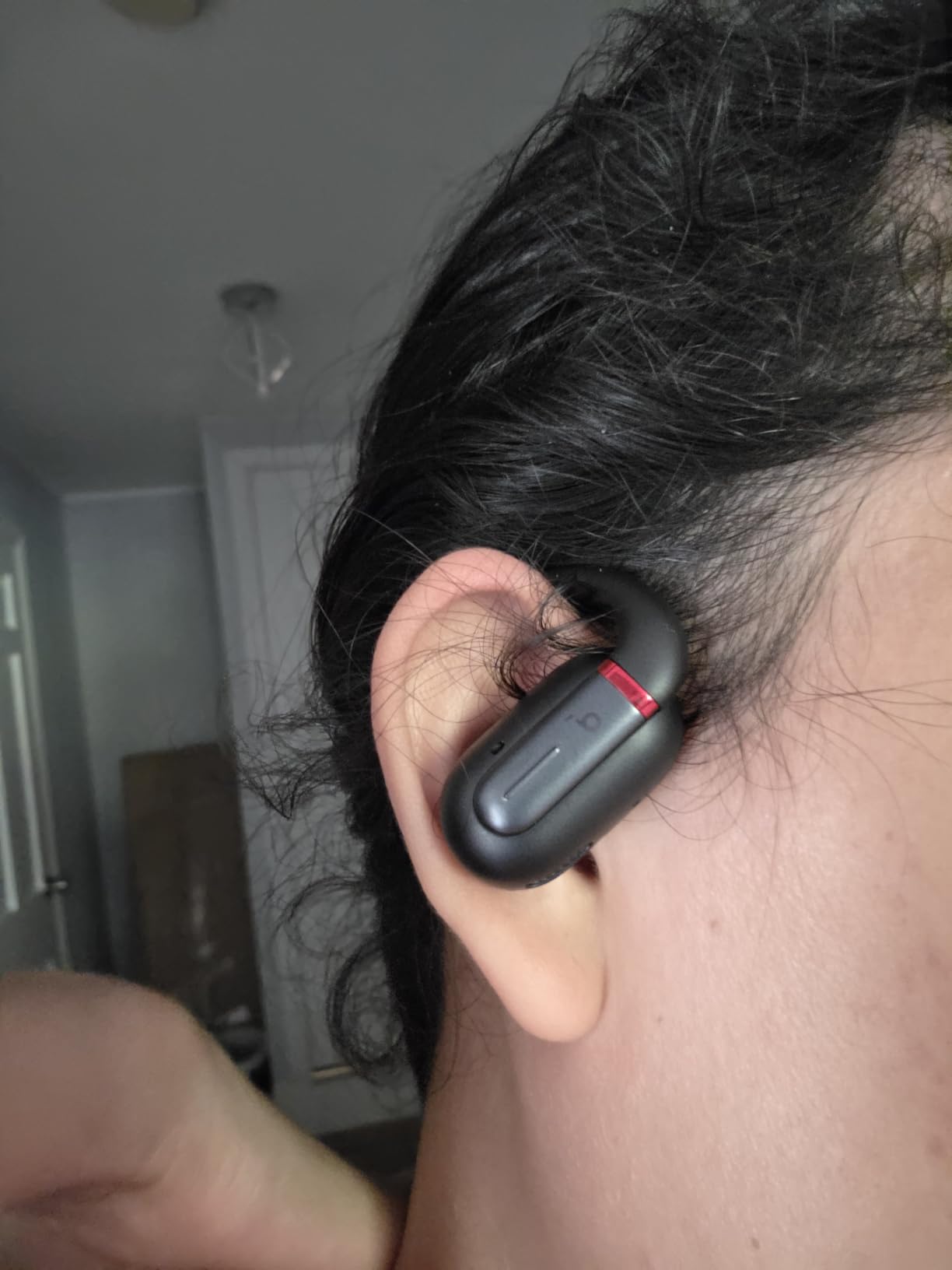 Soundcore by Anker V30i Open-Ear Headphones, Ultra-Comfort, Lightweight Design, Snug Fit, Ergonomic Ear Hooks, Robust Bass, 36H Playtime, Bluetooth 5.3, App Control, Clear Calls, Wireless Earbuds customer photo 2