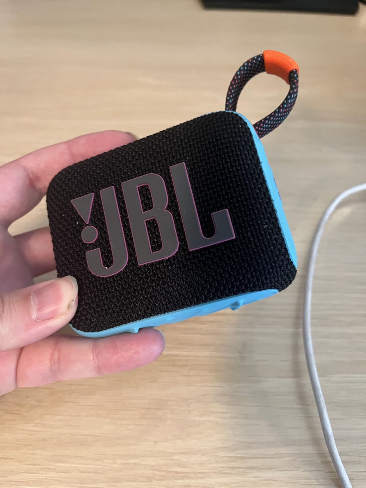 JBL Go 4 - Ultra-Portable, Waterproof and Dustproof Bluetooth Speaker, Big JBL Pro Sound with Punchy bass, 7-Hour Built-in Battery, Made in Part with Recycled Materials (Purple) customer photo 1